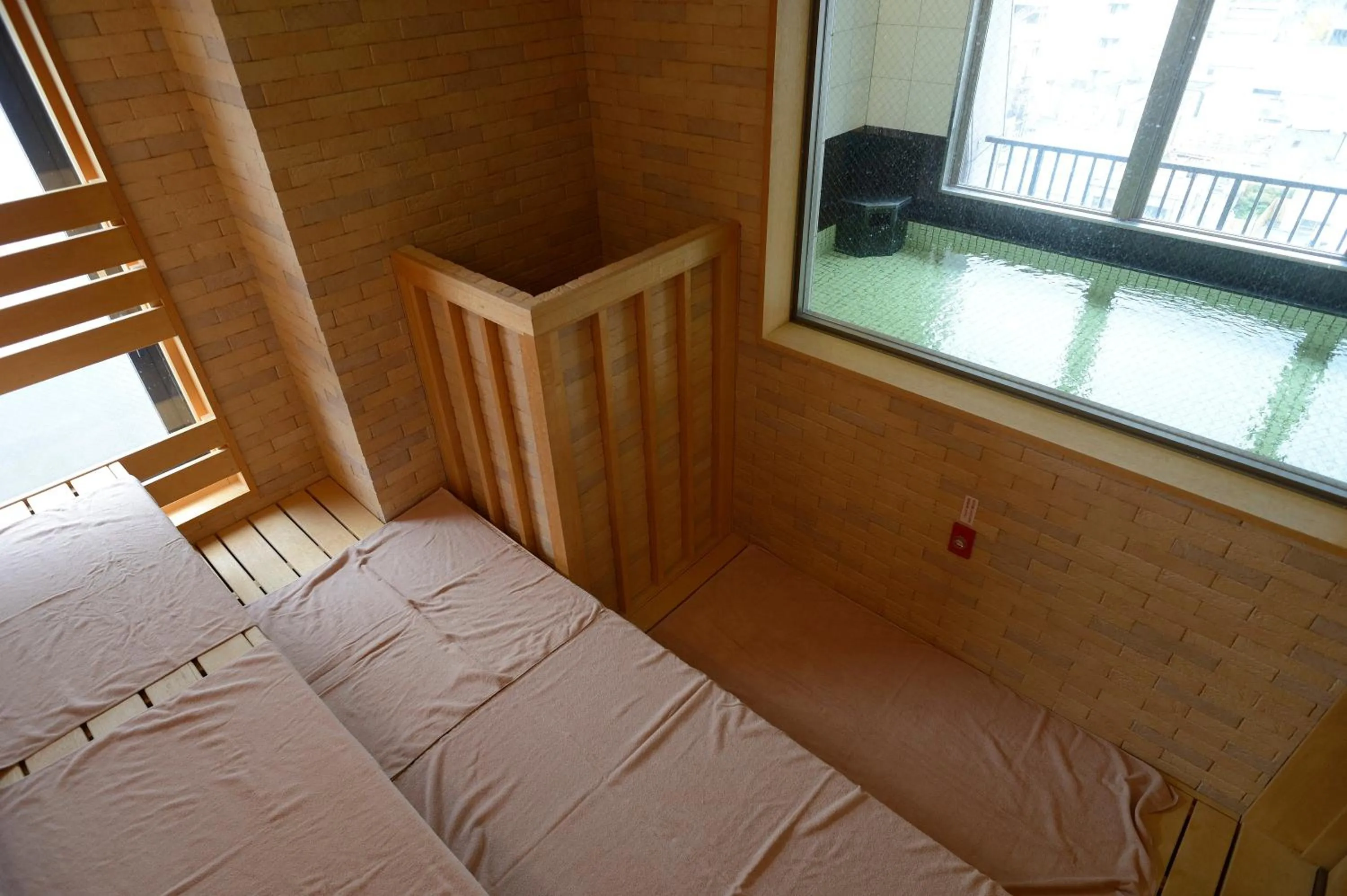 Hot Spring Bath in Natural Hot Spring Midosuji Hotel