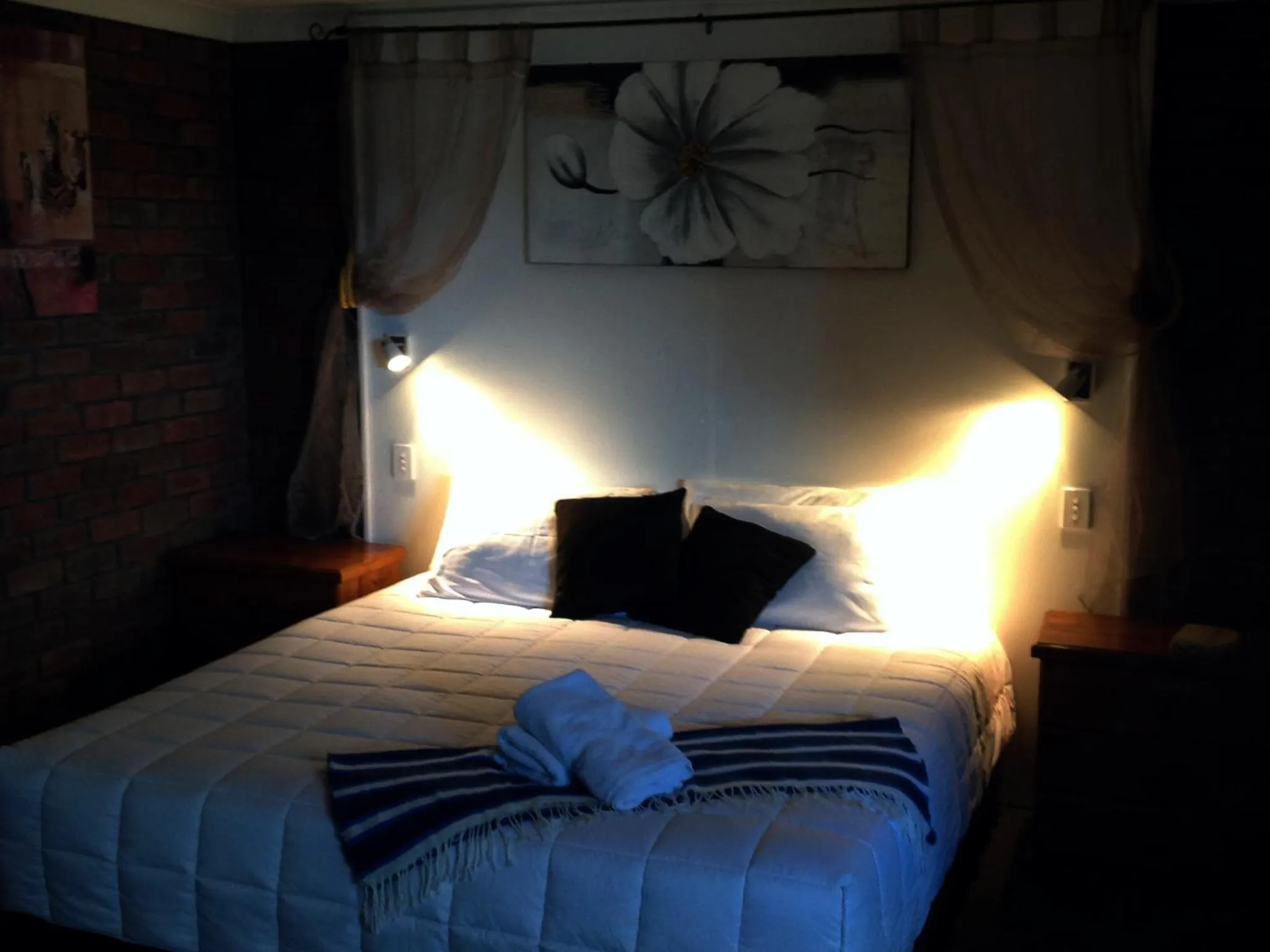 Bed in Avlon Gardens Motel