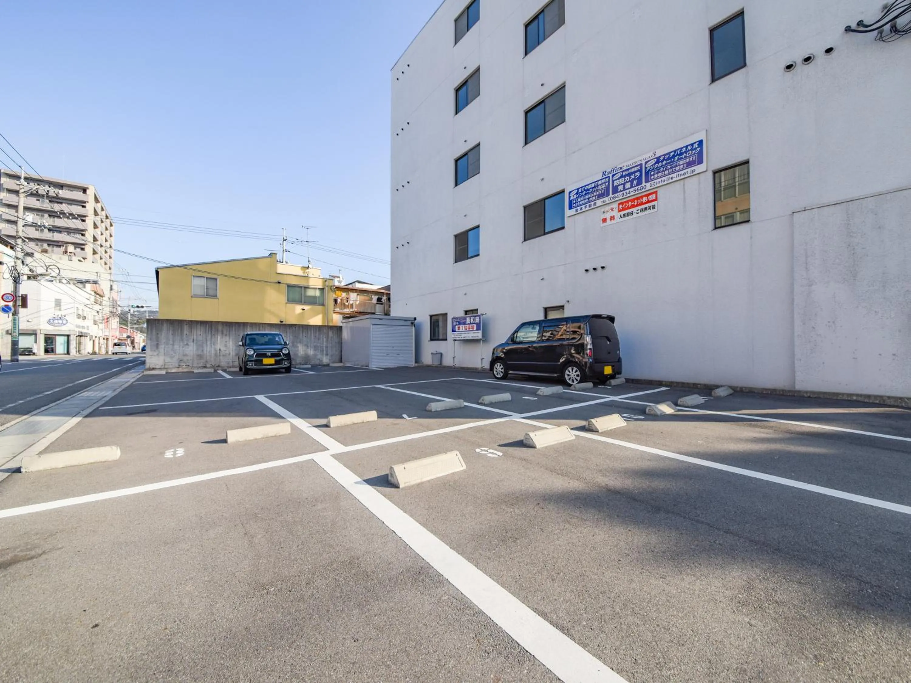 Property building in Business Hotel New Nagawajima