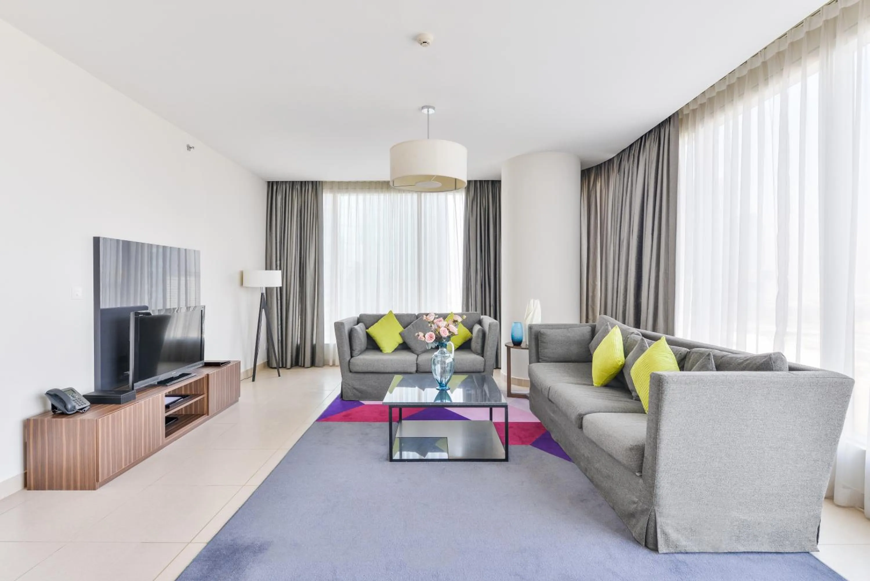 Living room in Nassima Tower Hotel Apartments