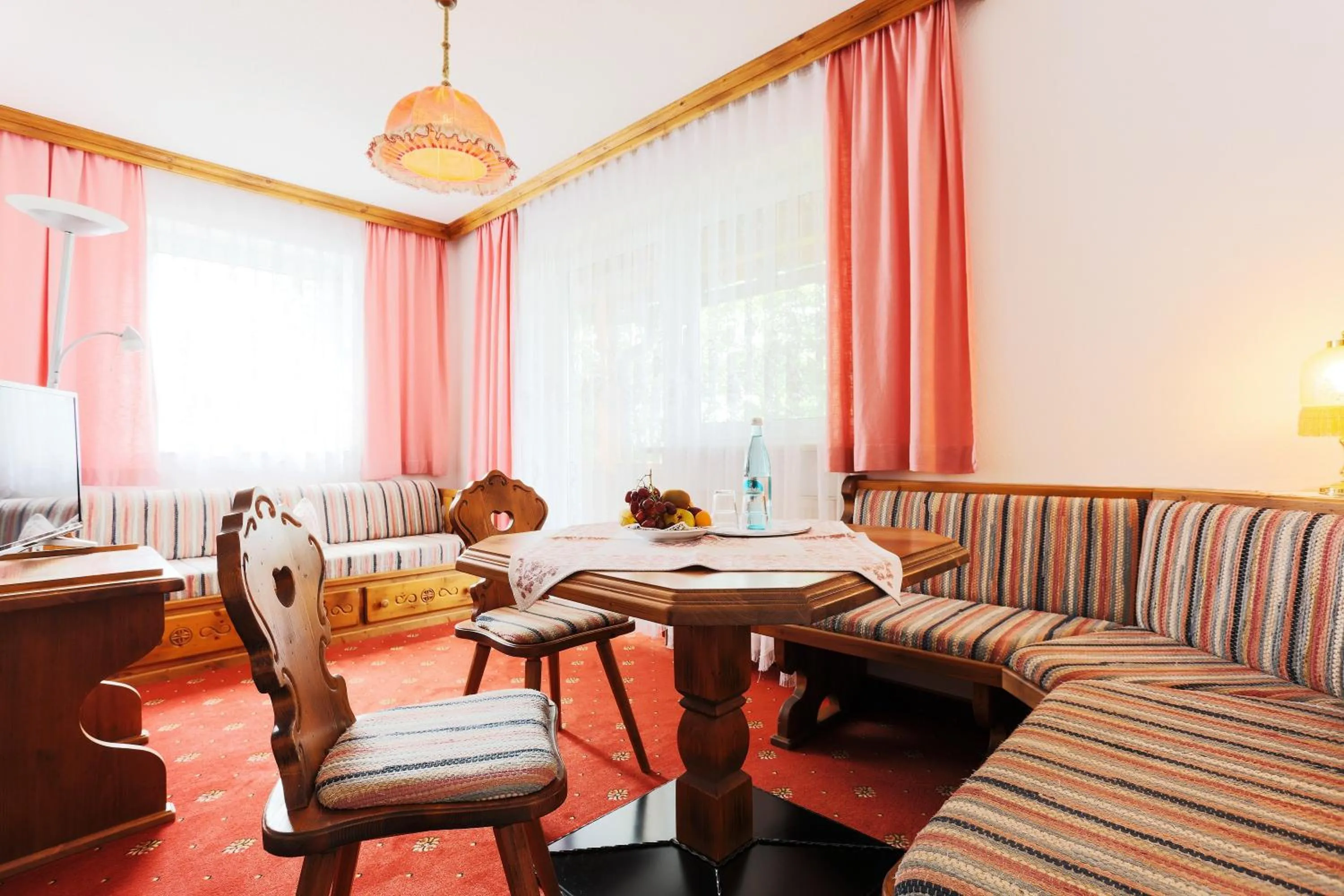 Dining area in Sattelbogener Hof