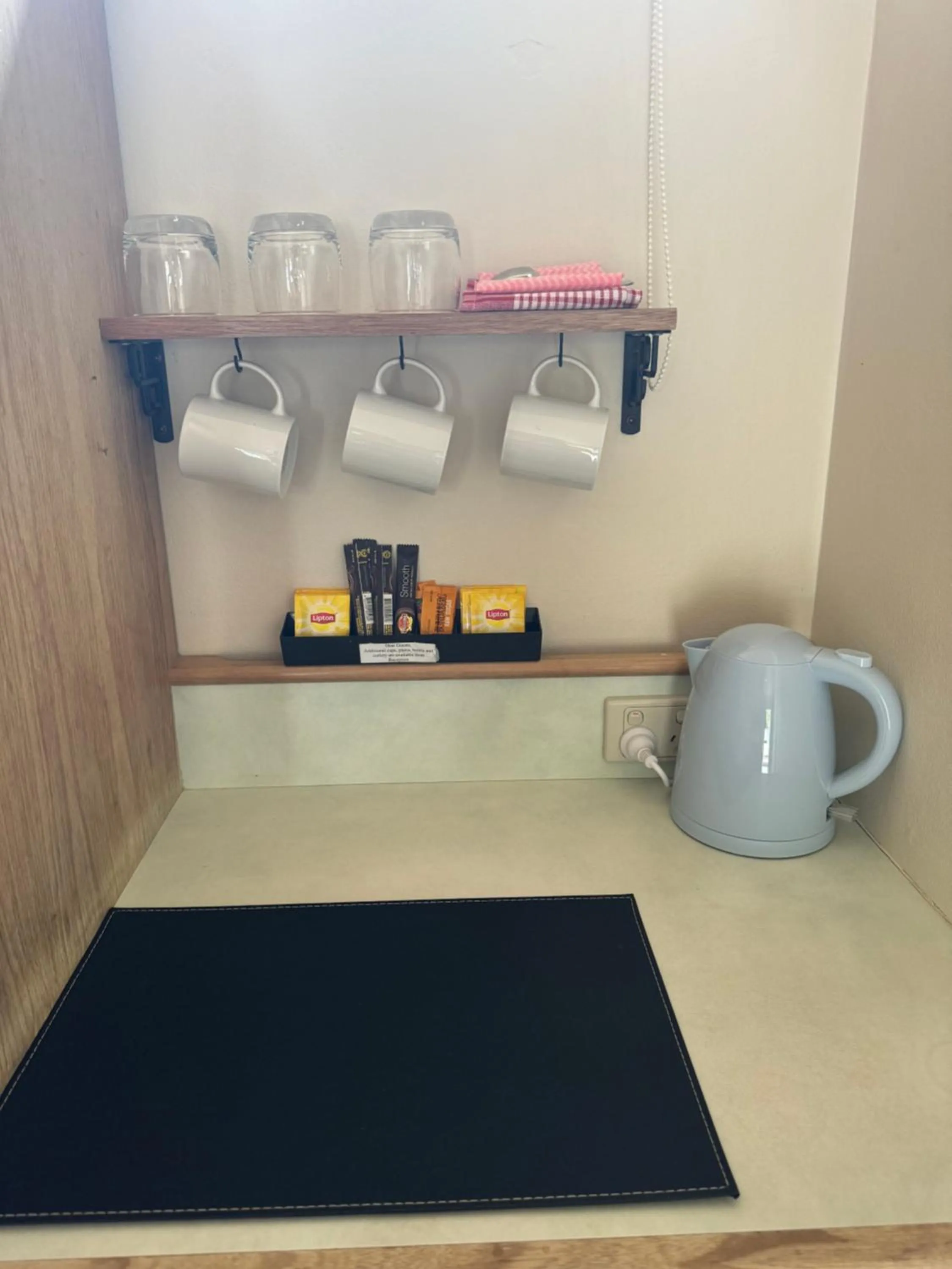 Coffee/tea facilities in Chelsea Motor Inn