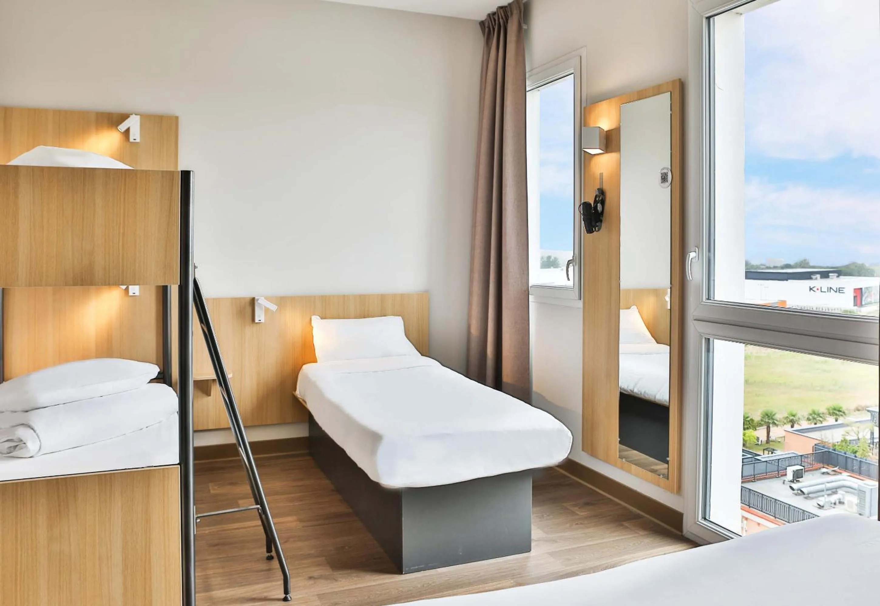 Bedroom, Bed in B&B HOTEL Les Herbiers