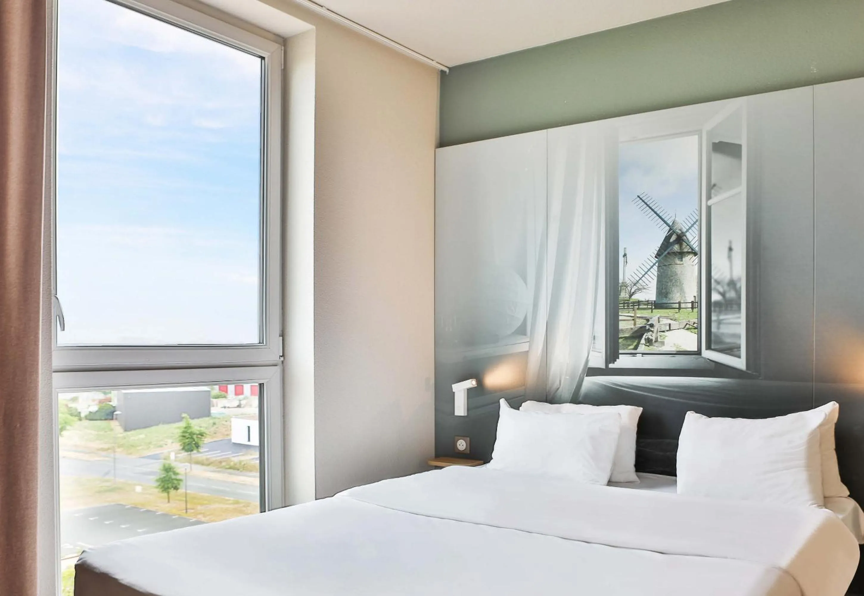 Bedroom, Bed in B&B HOTEL Les Herbiers