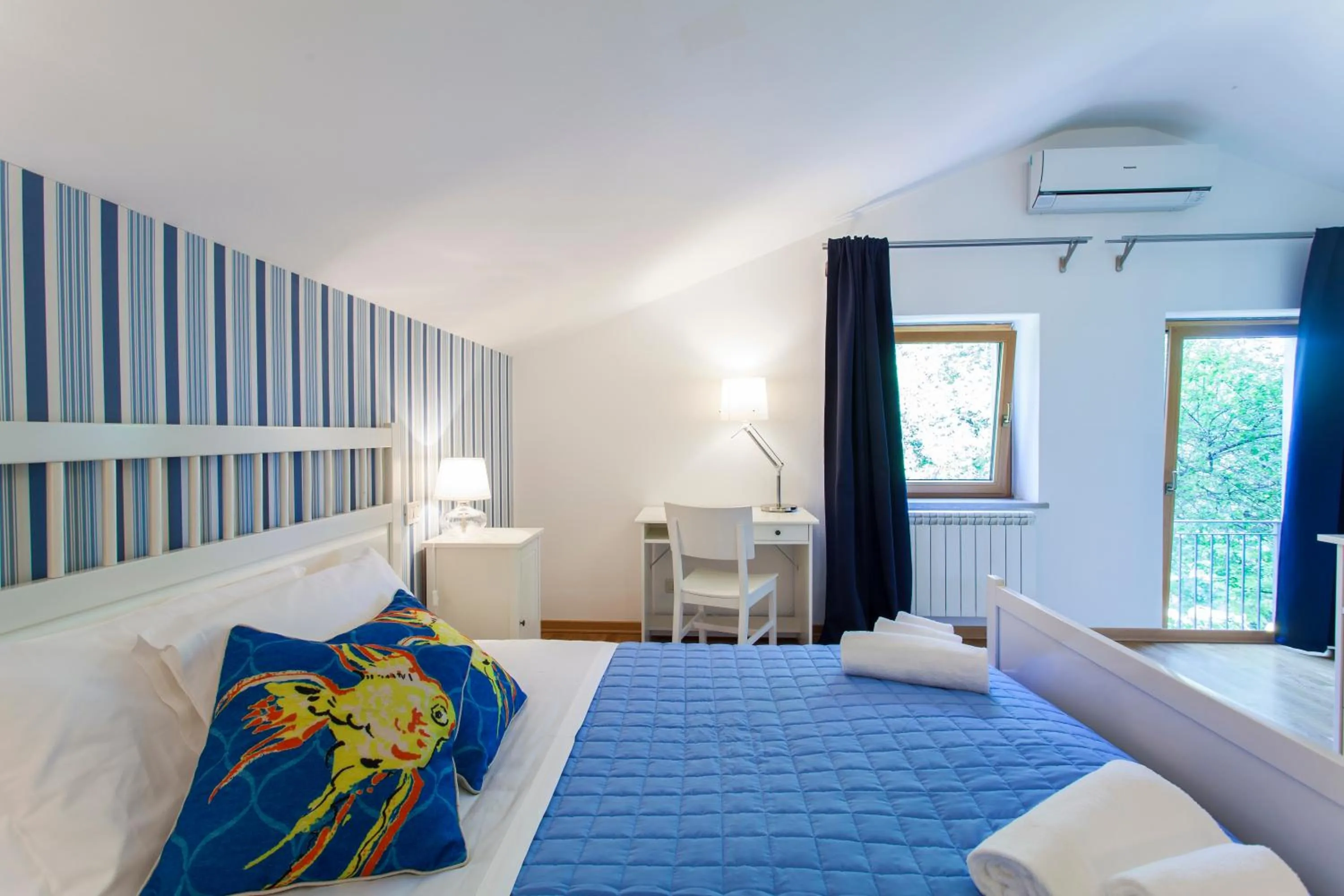 Bed in Villa Borgo Duino