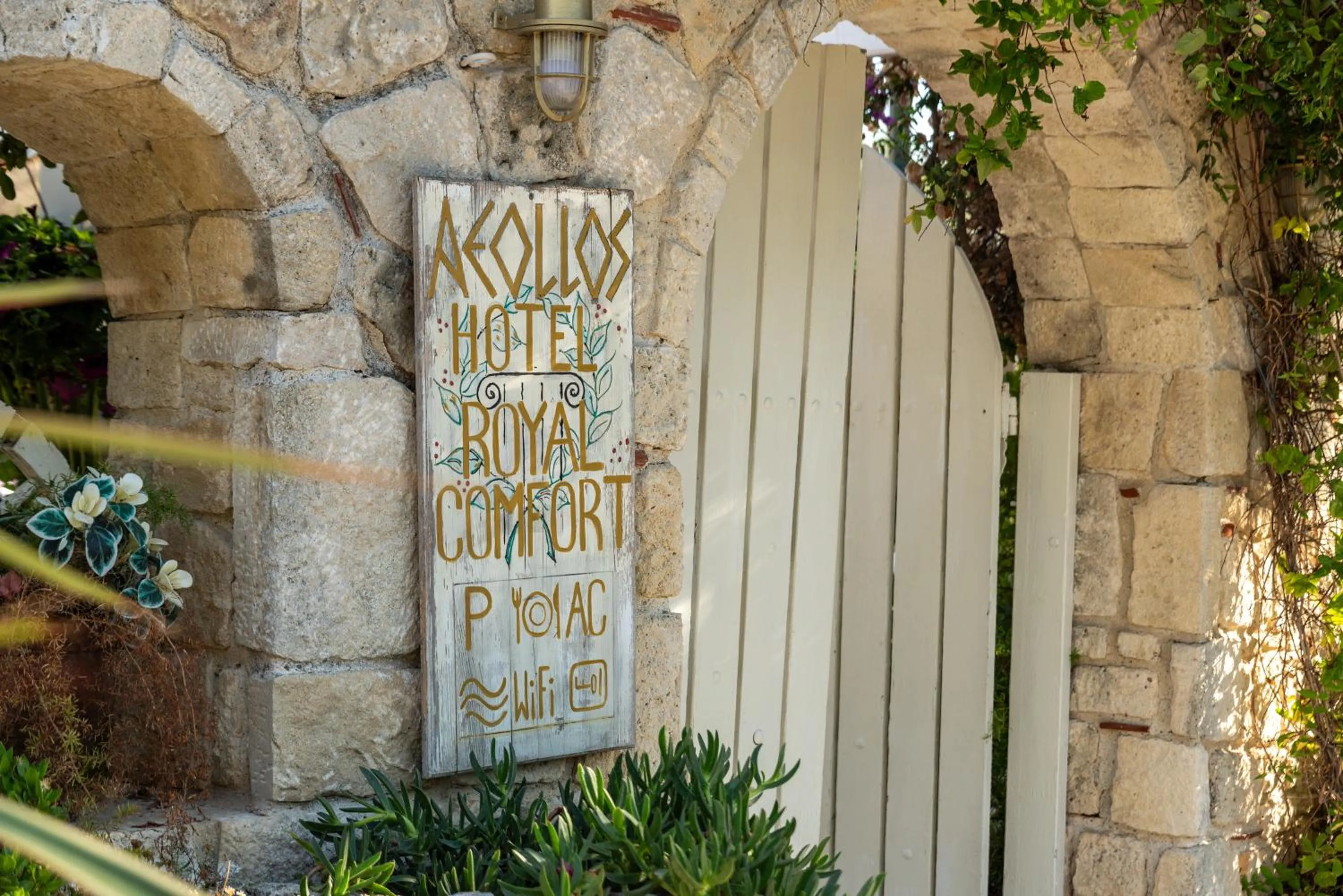 Facade/entrance in Hotel Aeollos