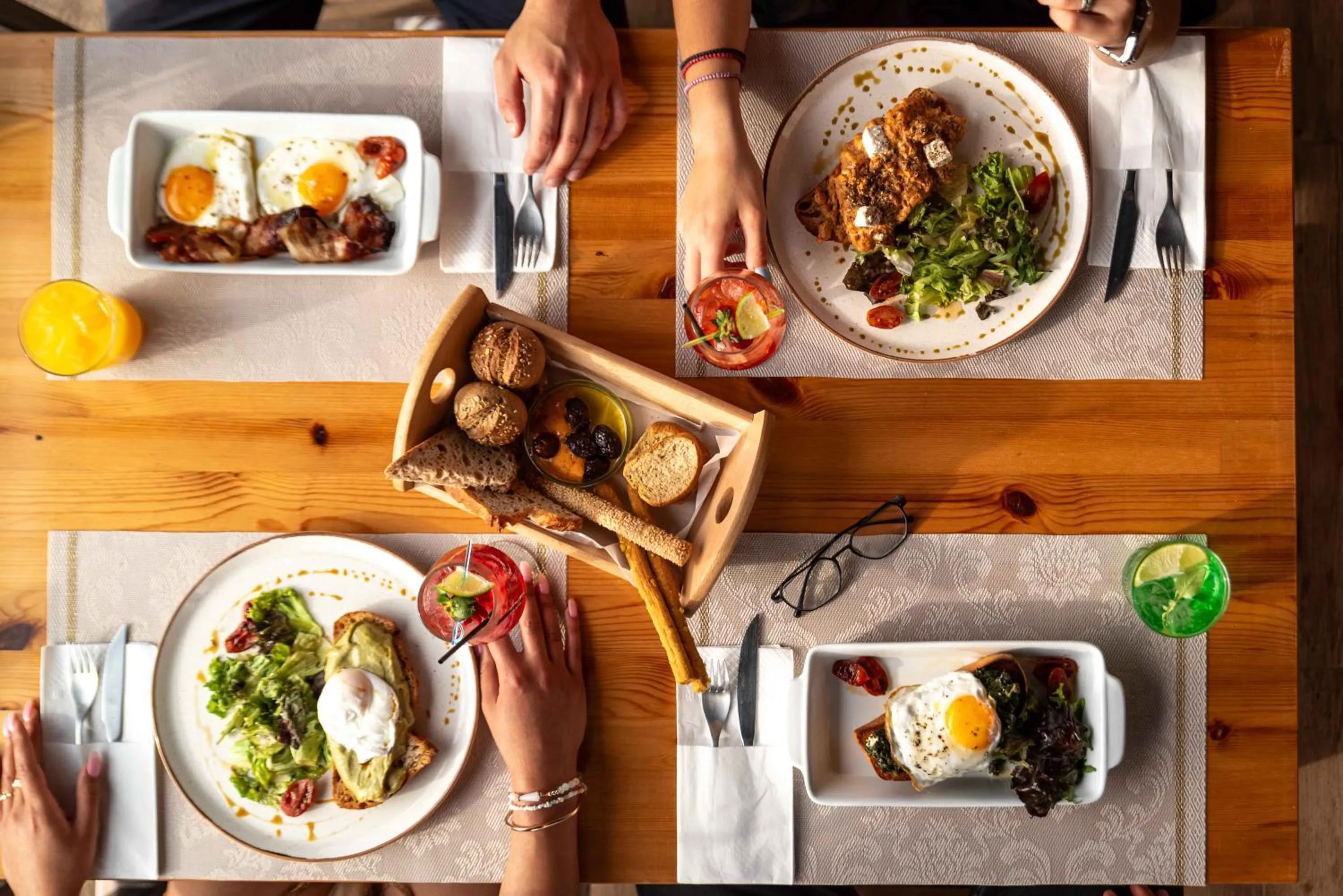 Food in Hotel Aeollos