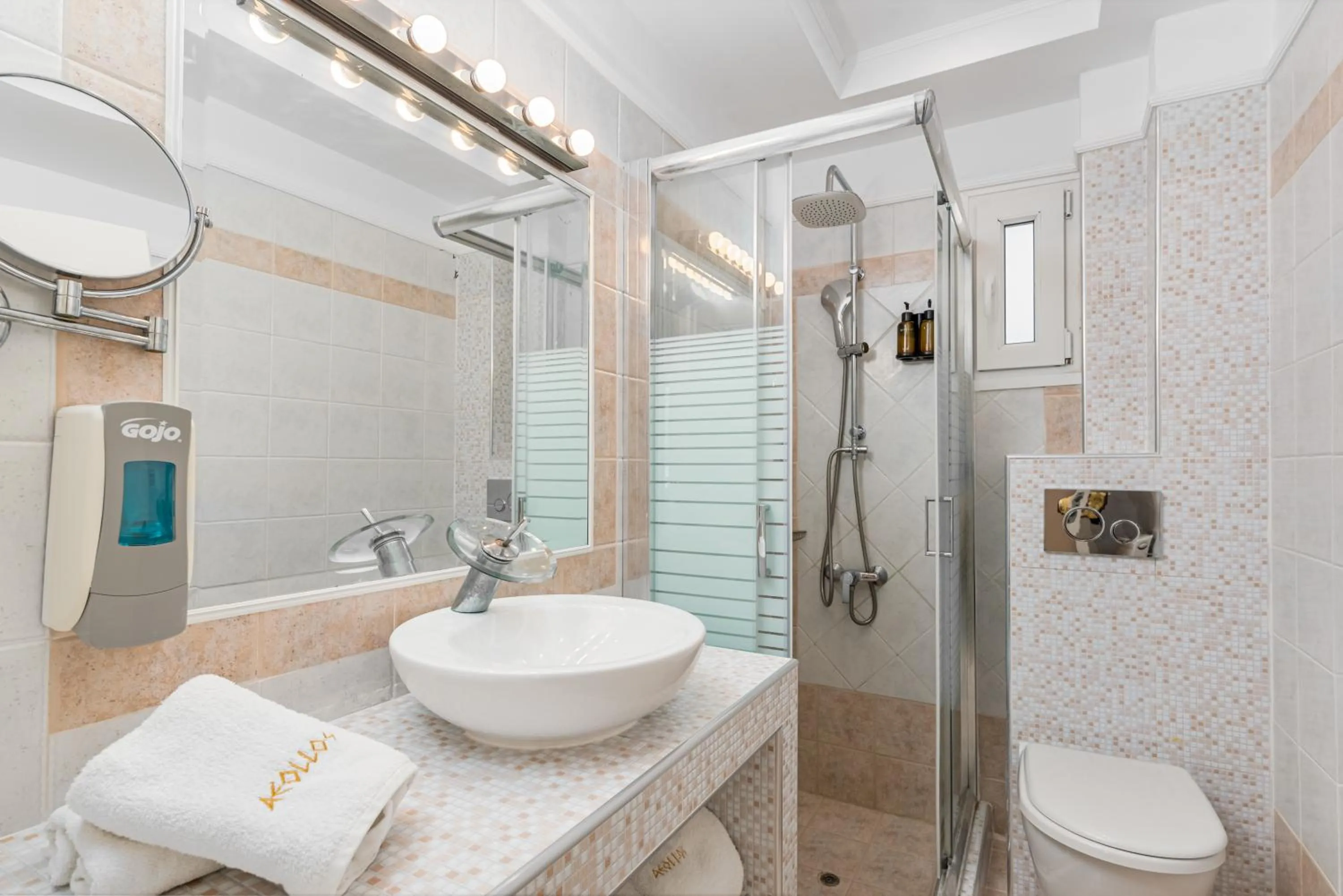 Bathroom in Hotel Aeollos