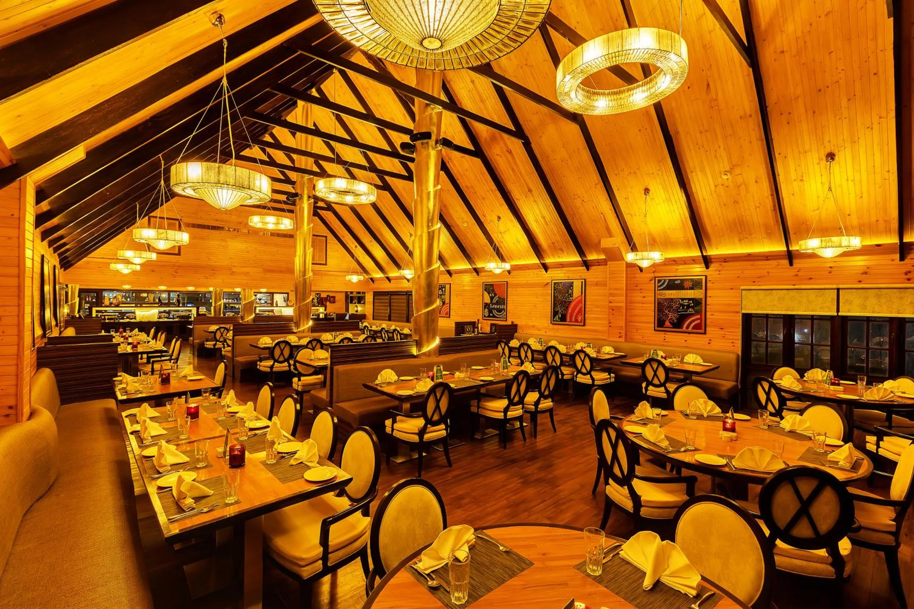 Restaurant/places to eat in Aveda Suites at Aamby Valley city