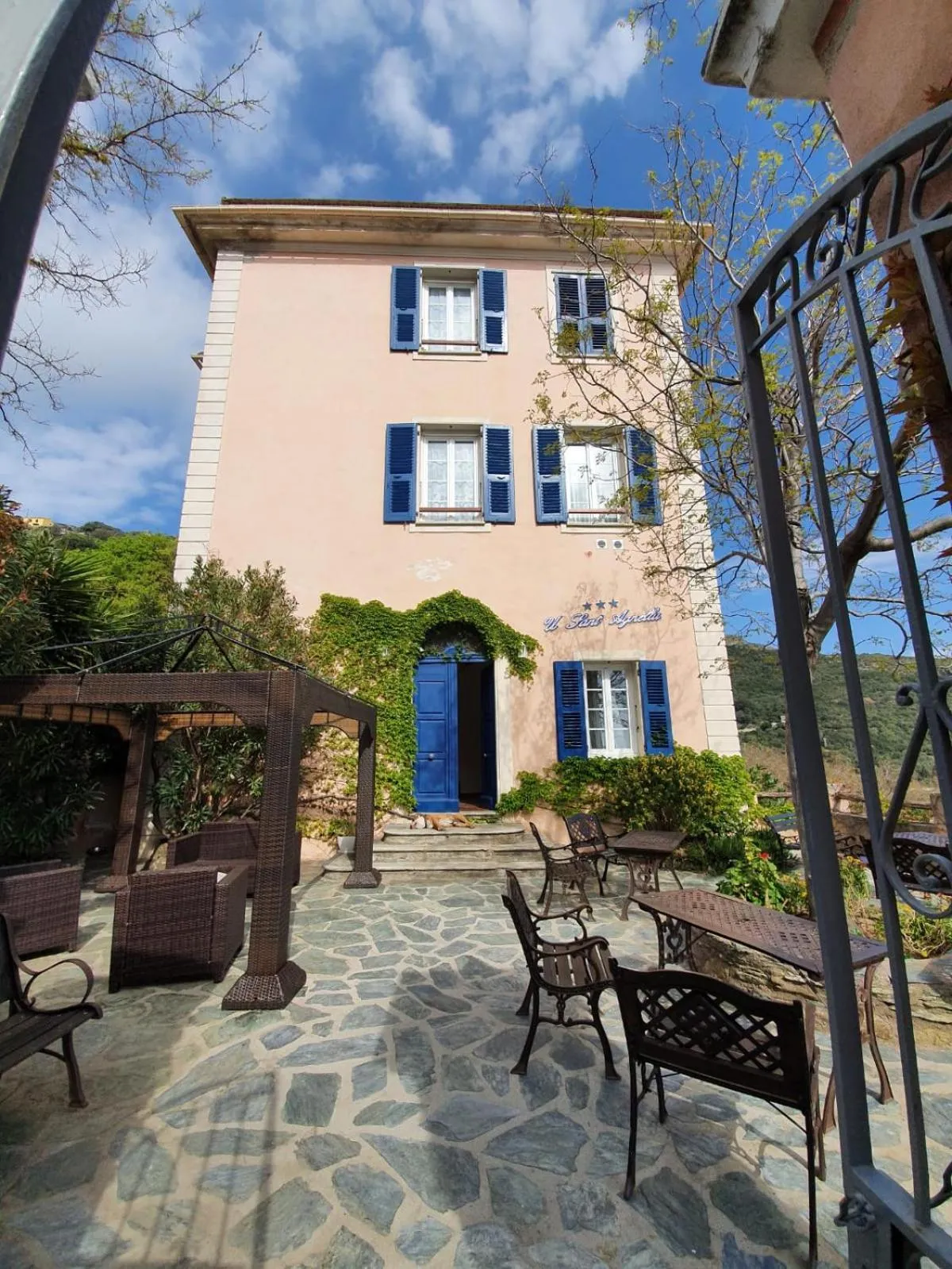 Property building in U Sant'Agnellu