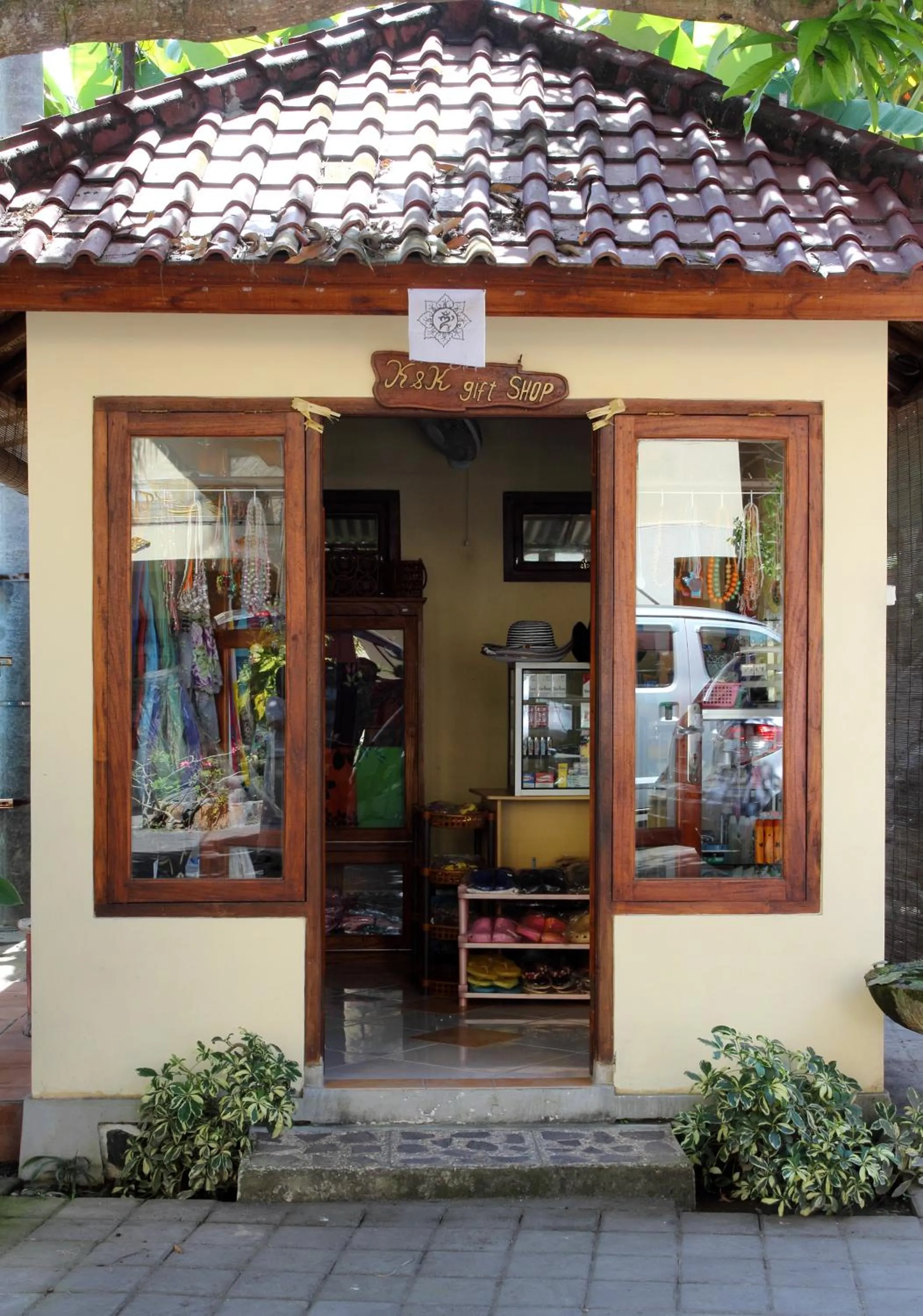 On-site shops in Bali Seascape Beach Club
