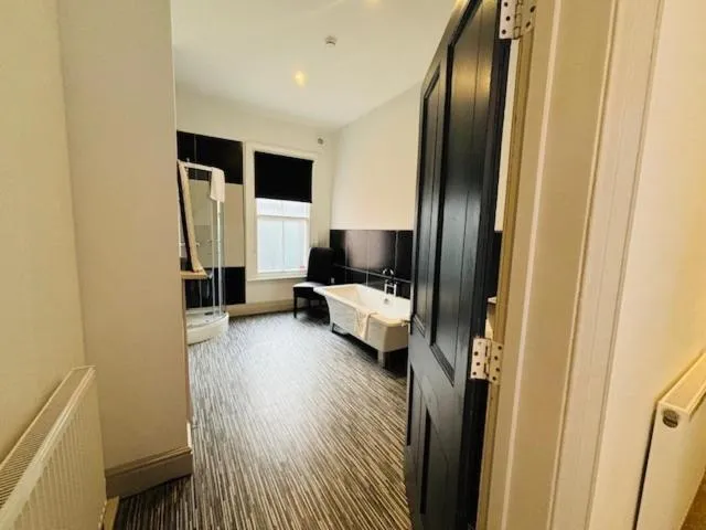 Bathroom, Bed in The Chapel House