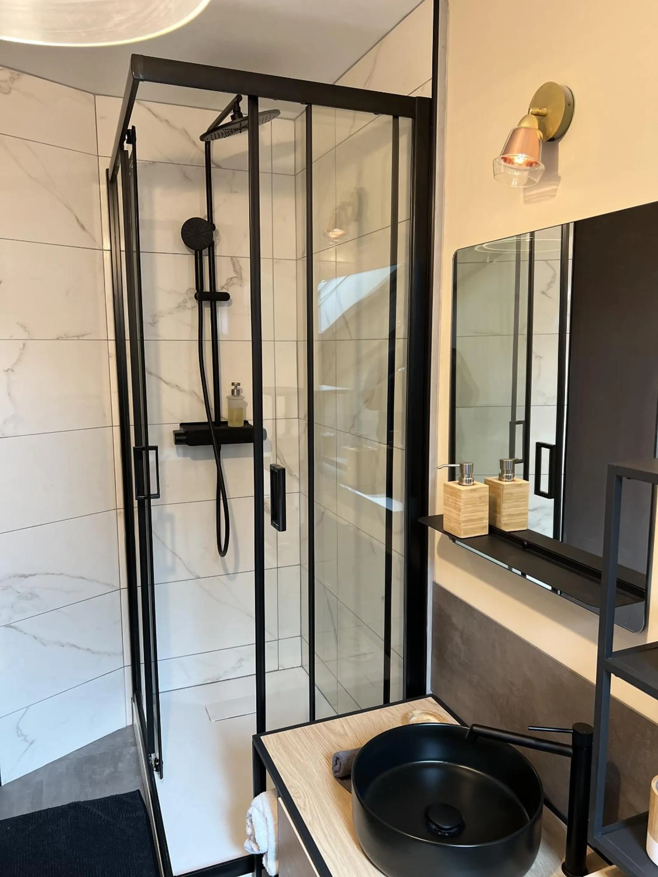 Bathroom in La Fabrique - Les Loges Normandes