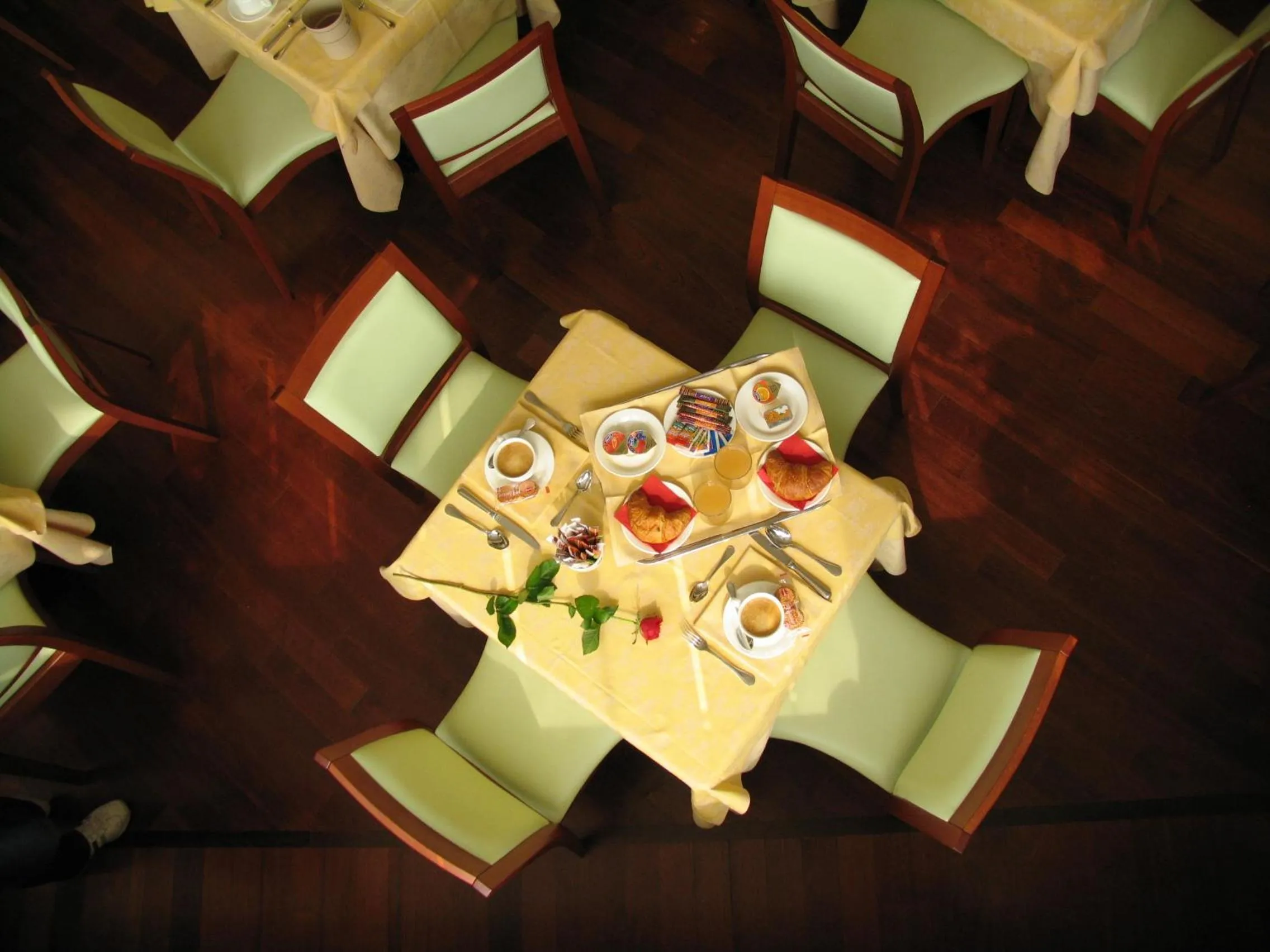 Restaurant/places to eat in Hotel Due Leoni