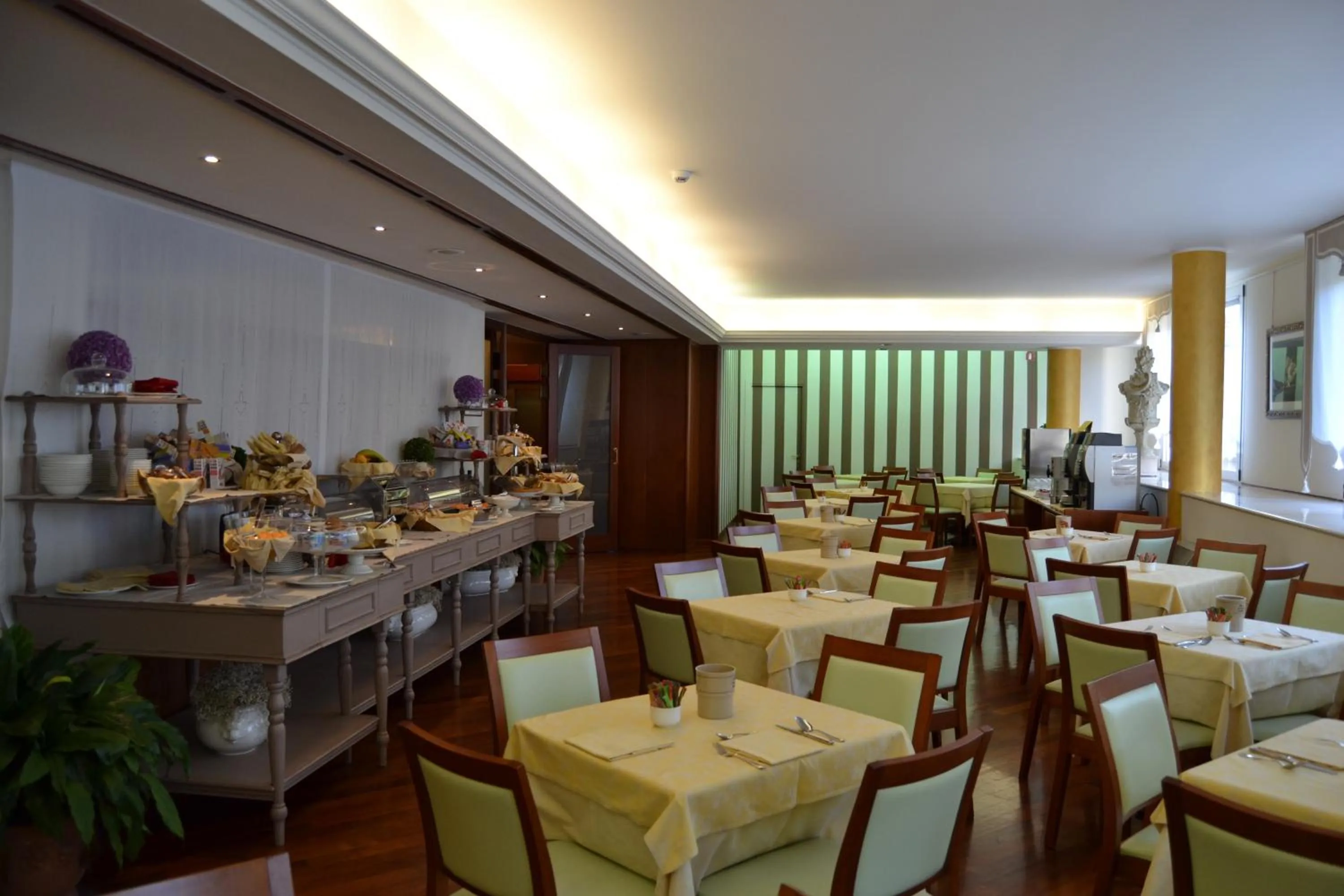 Restaurant/places to eat in Hotel Due Leoni