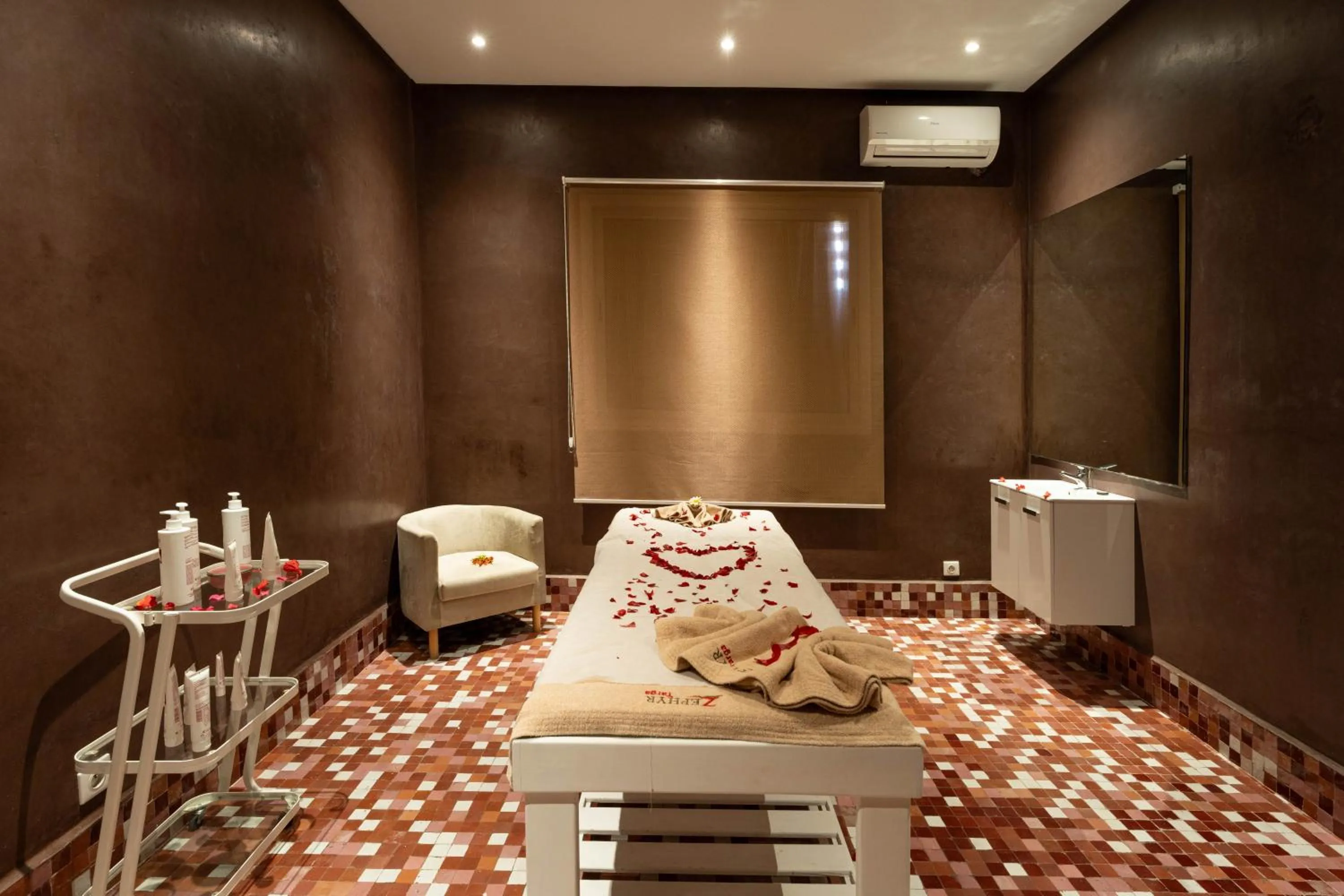 Massage in Zephyr Targa Marrakech