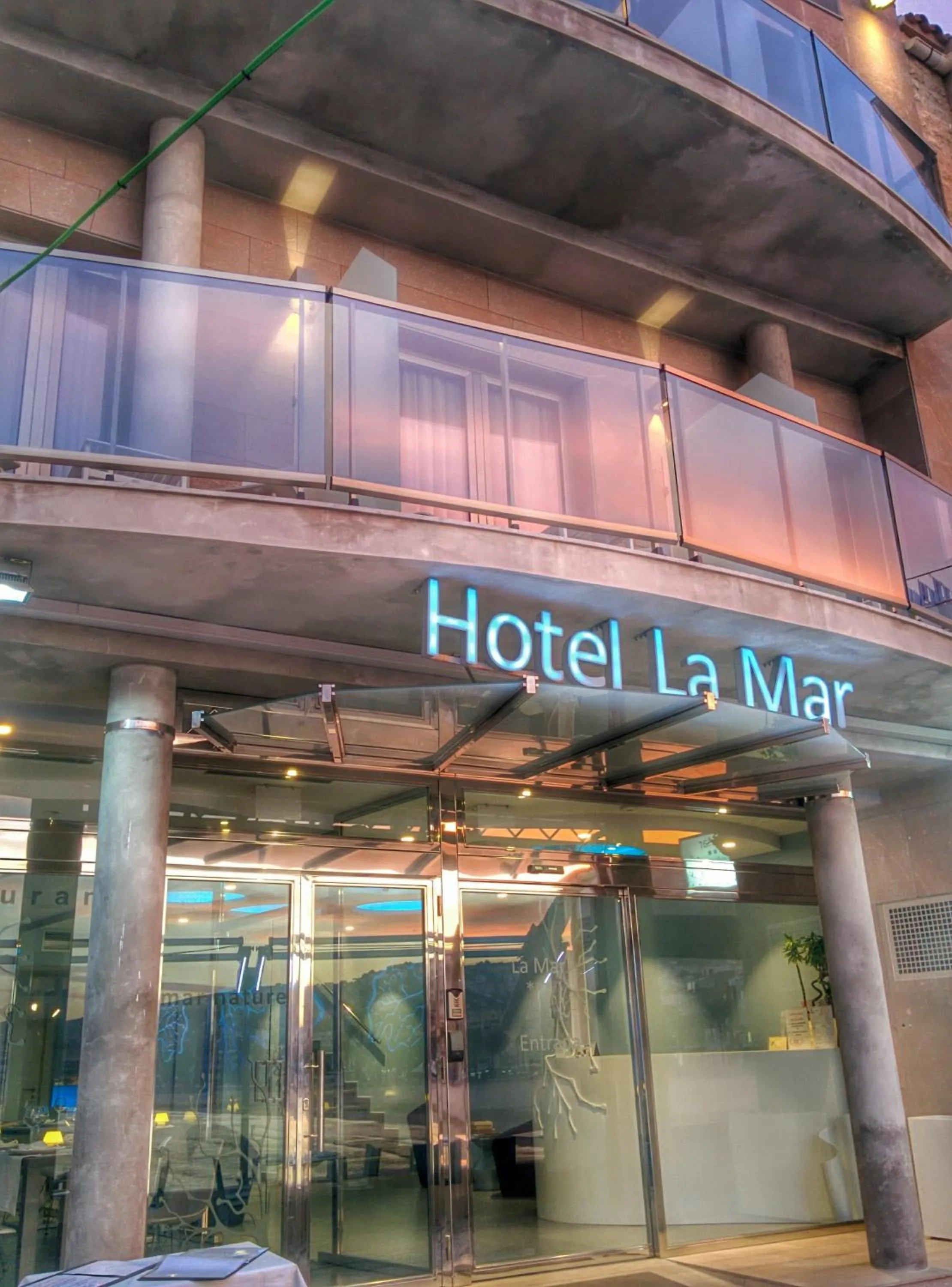 Facade/entrance in Hotel Boutique La Mar - Adults Only