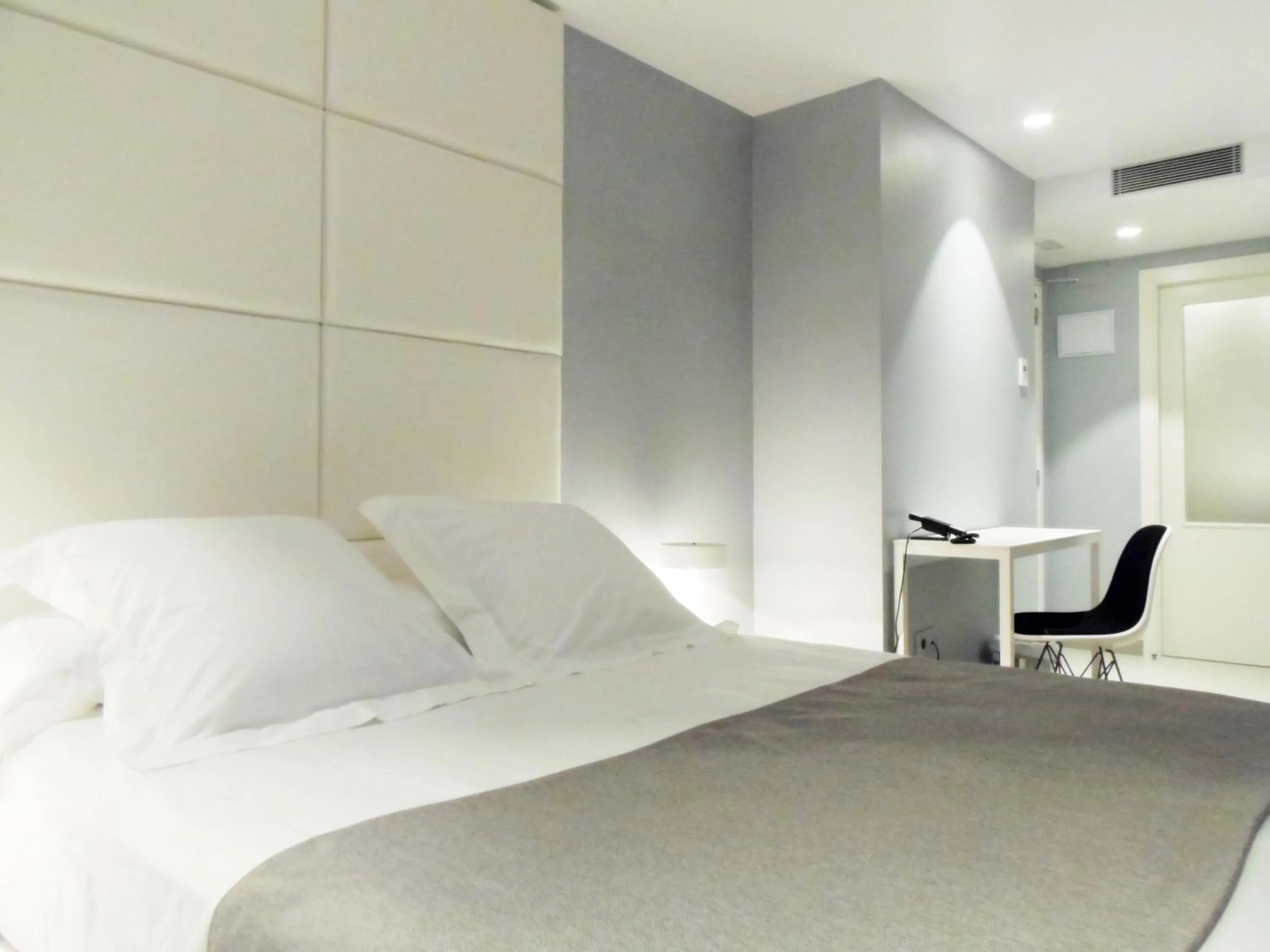 Photo of the whole room in Hotel Boutique La Mar - Adults Only