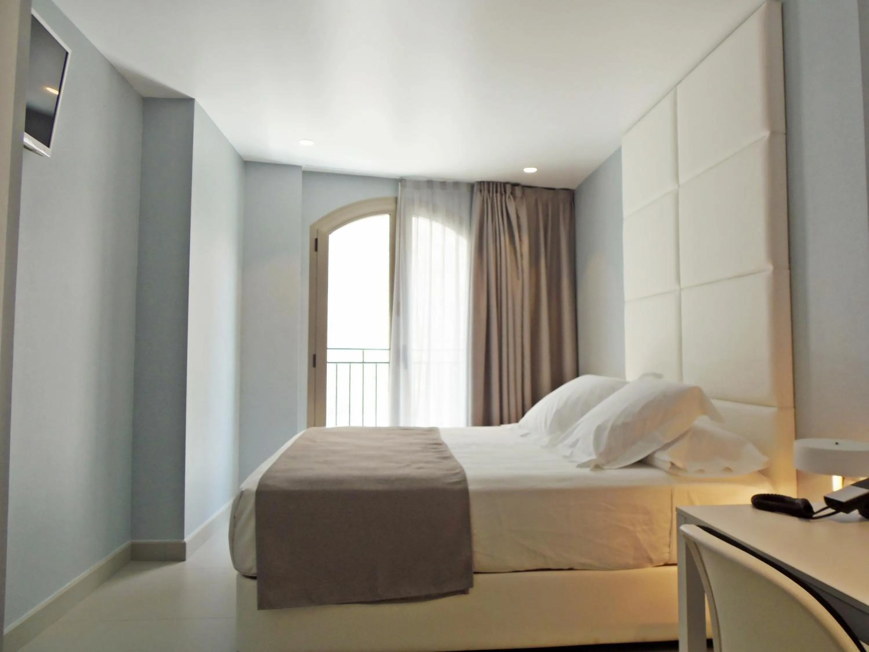 Photo of the whole room in Hotel Boutique La Mar - Adults Only