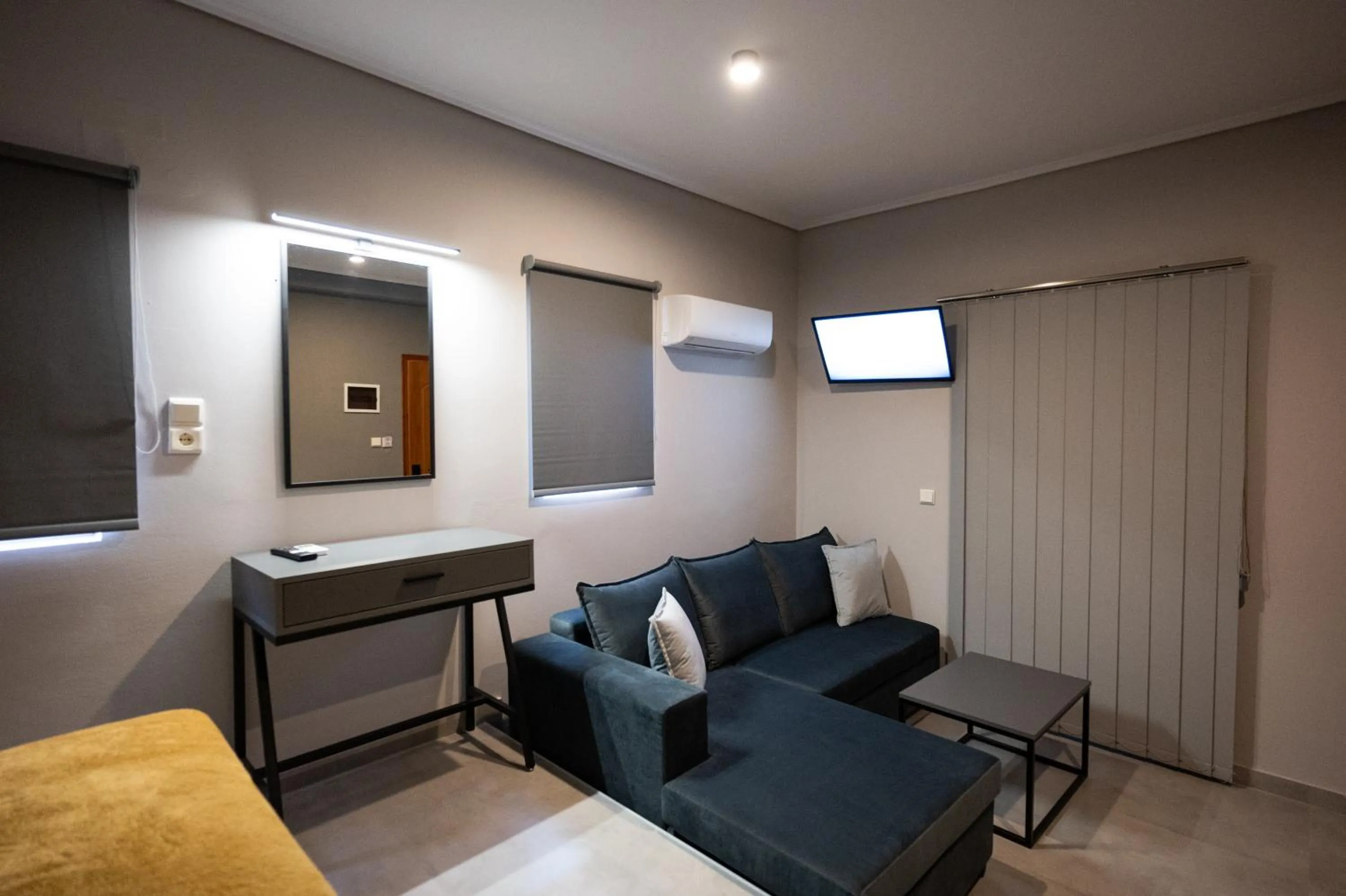 TV and multimedia in Kaiafas Lake Hotel