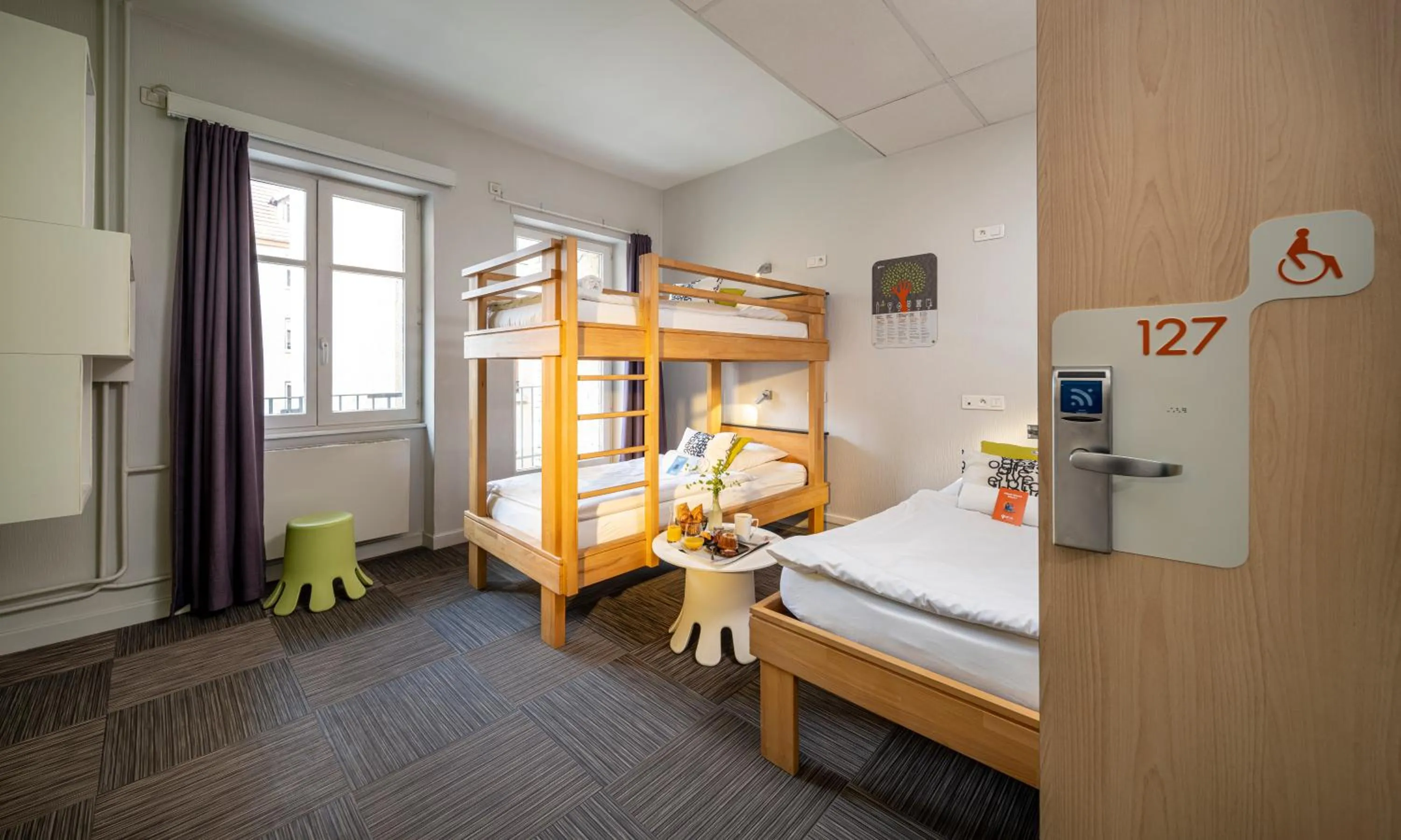 Bedroom, Bed in Ciarus