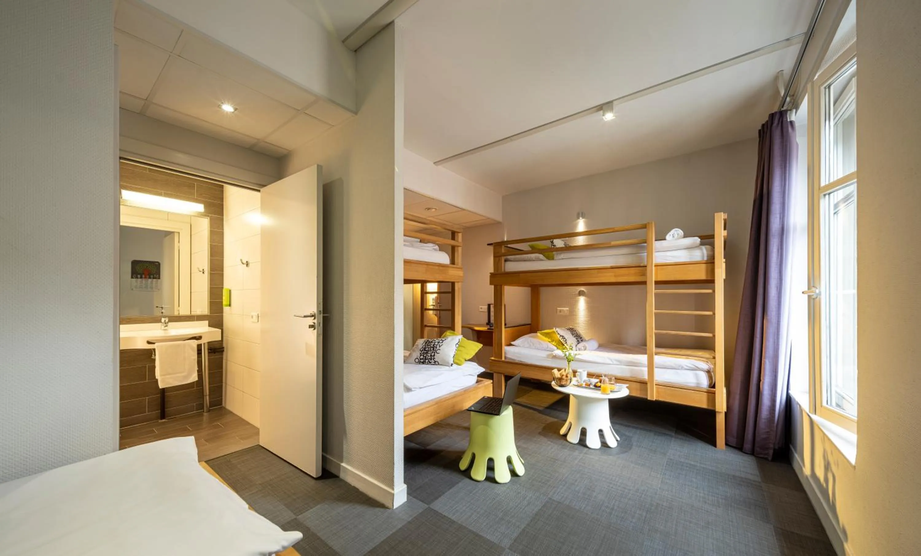 Bathroom, Bed in Ciarus