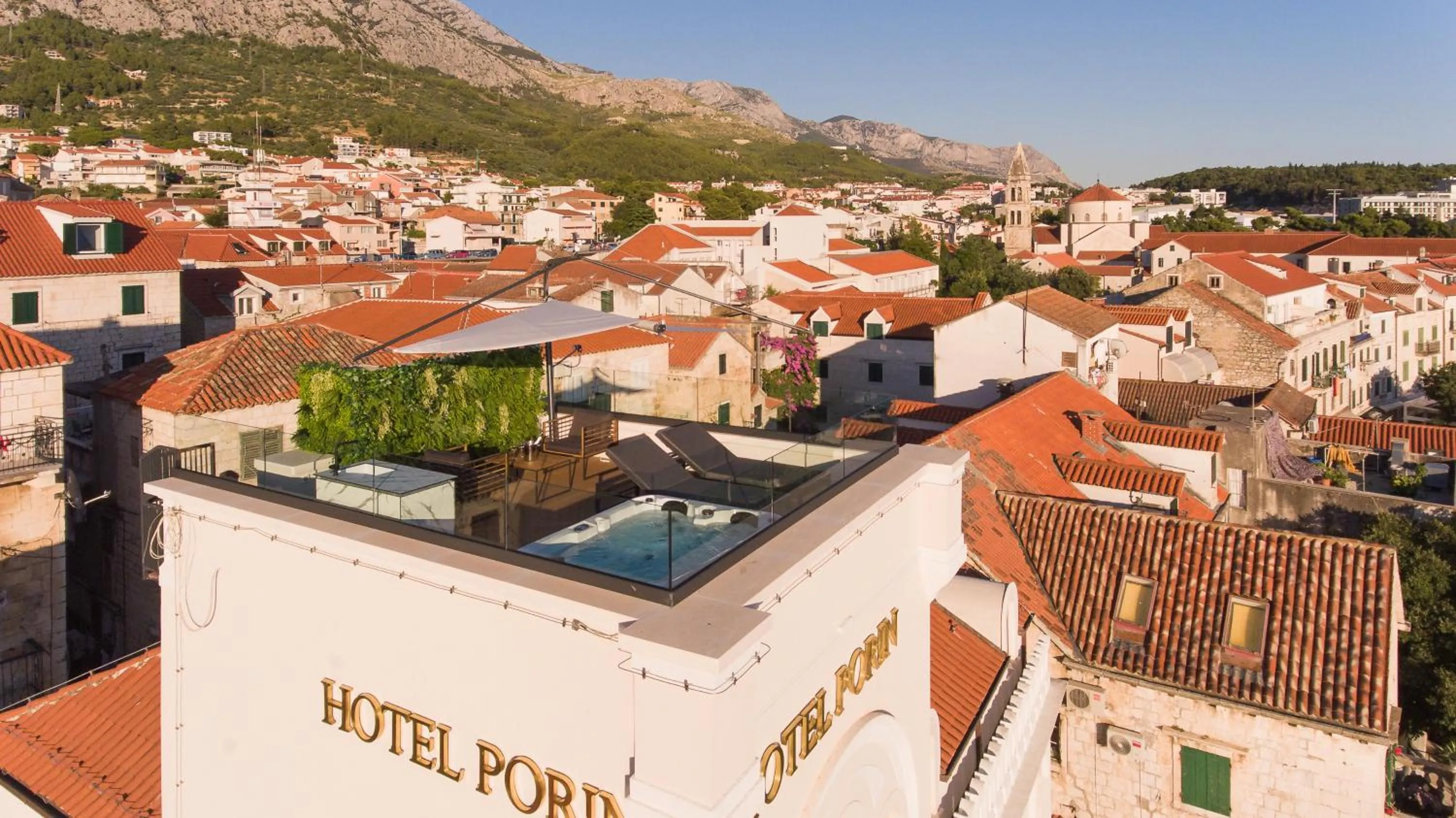 Property building in Heritage Hotel Porin Makarska