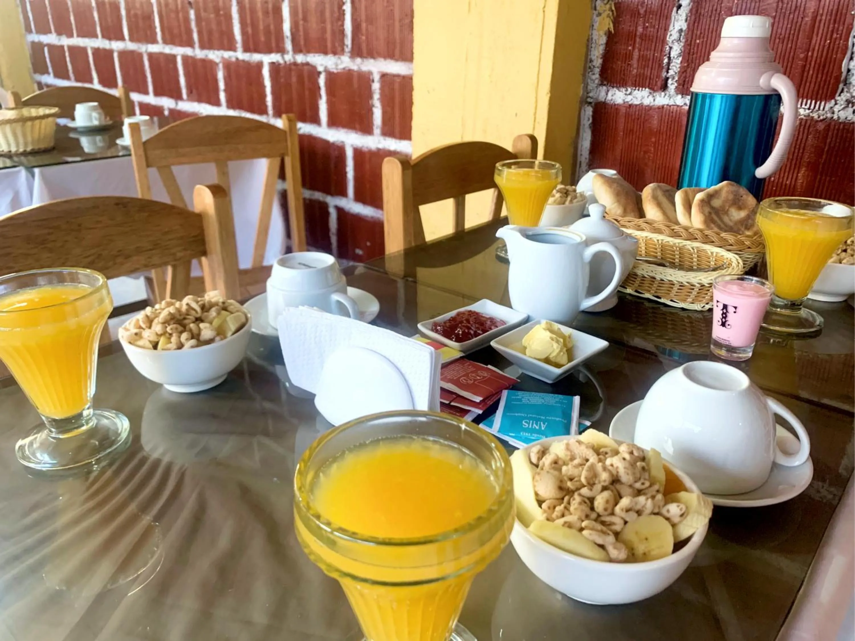Breakfast in Inka Khawarina Tambo Lodge
