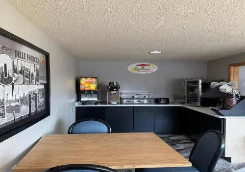 Super 8 by Wyndham Belle Fourche SD