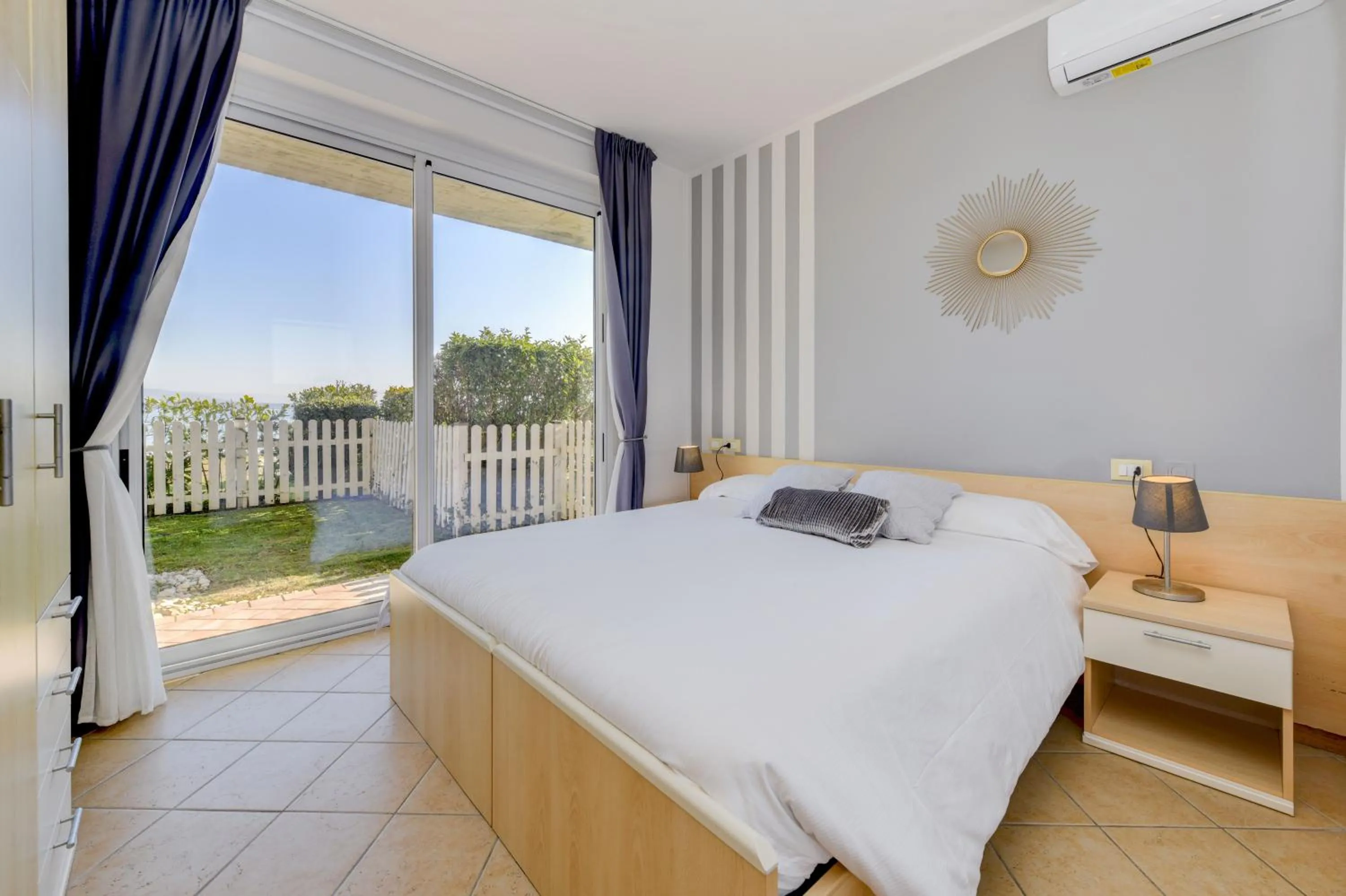 Photo of the whole room, Bed in Casa dei Pescatori