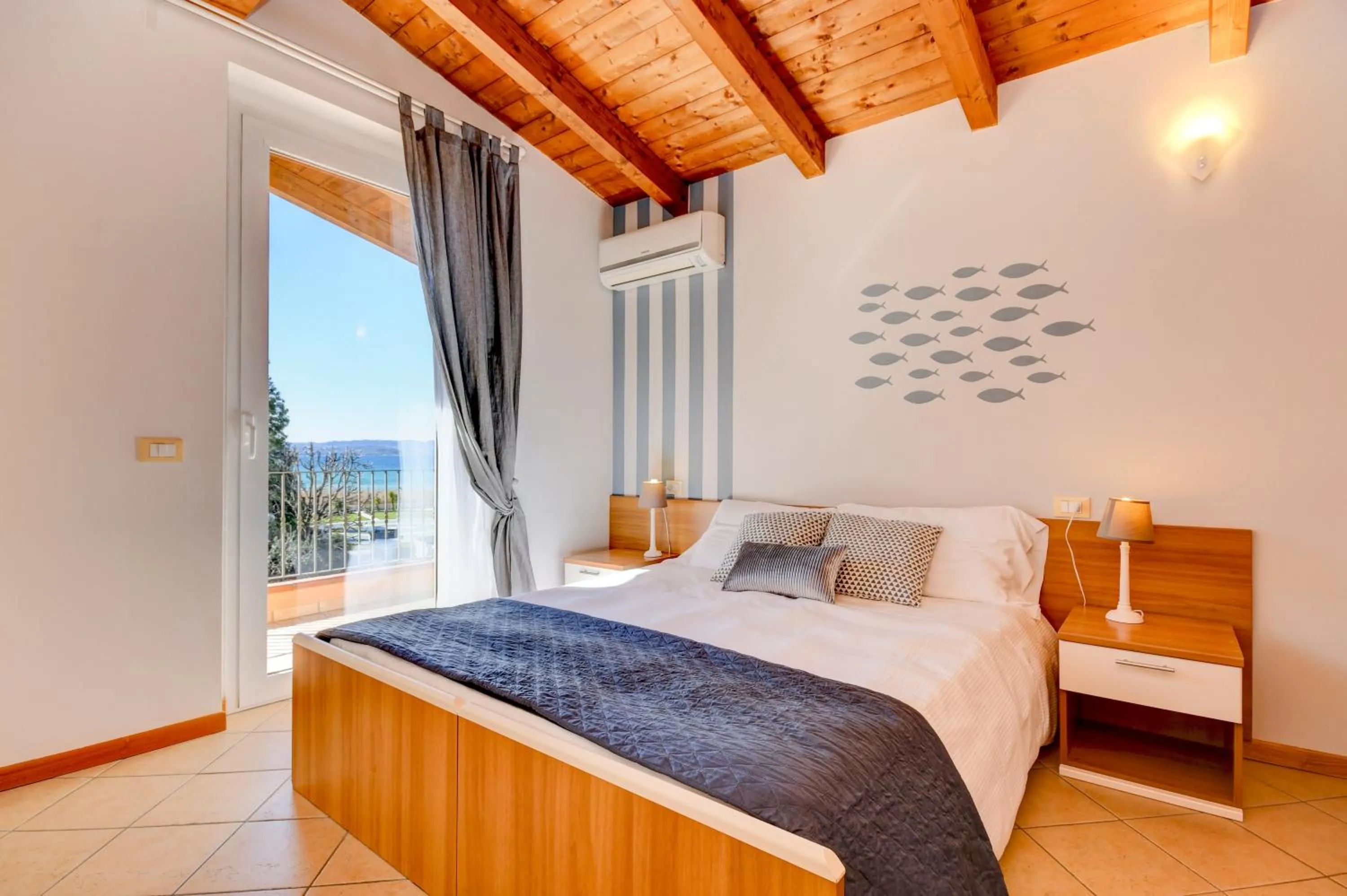 Photo of the whole room, Bed in Casa dei Pescatori