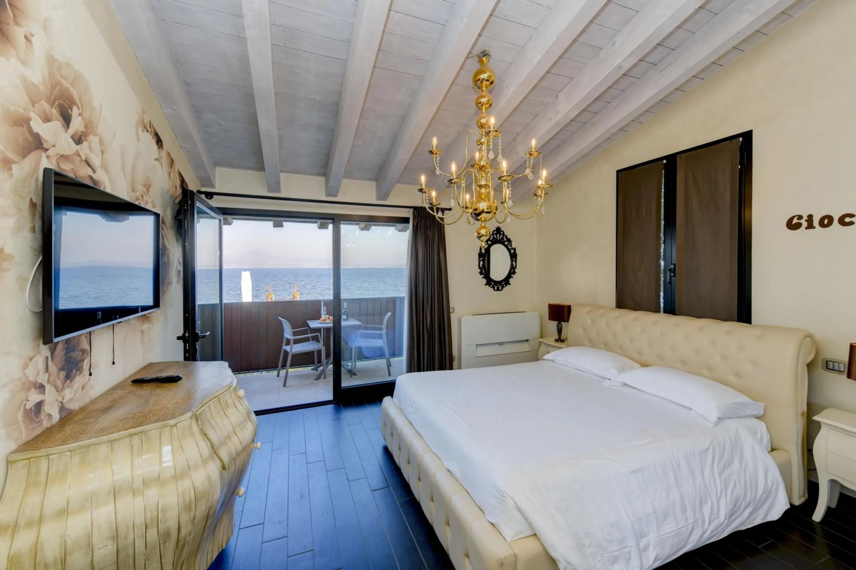 TV and multimedia, Bed in Casa dei Pescatori