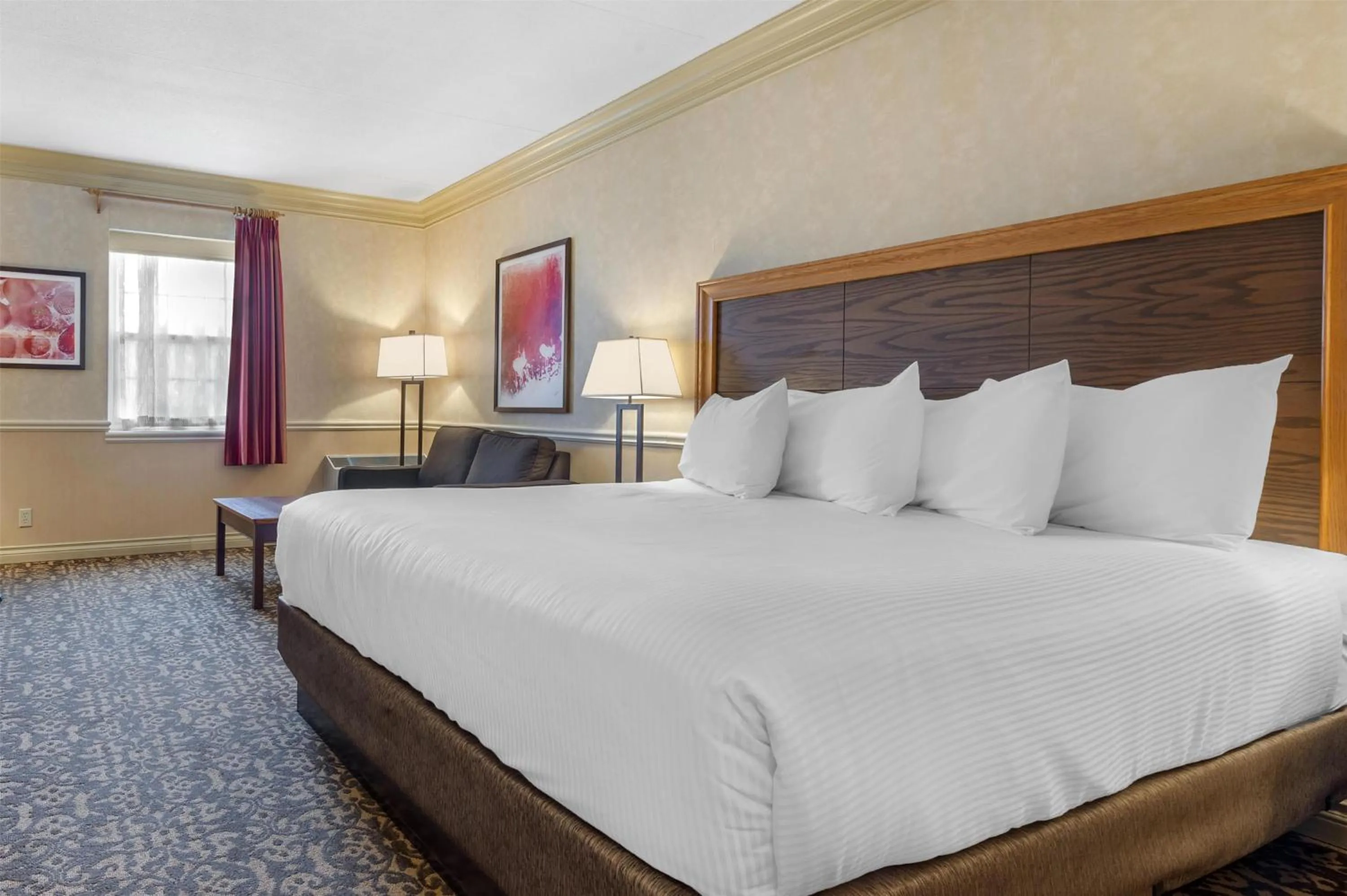 Bedroom, Bed in Best Western Parkway Inn & Conference Centre