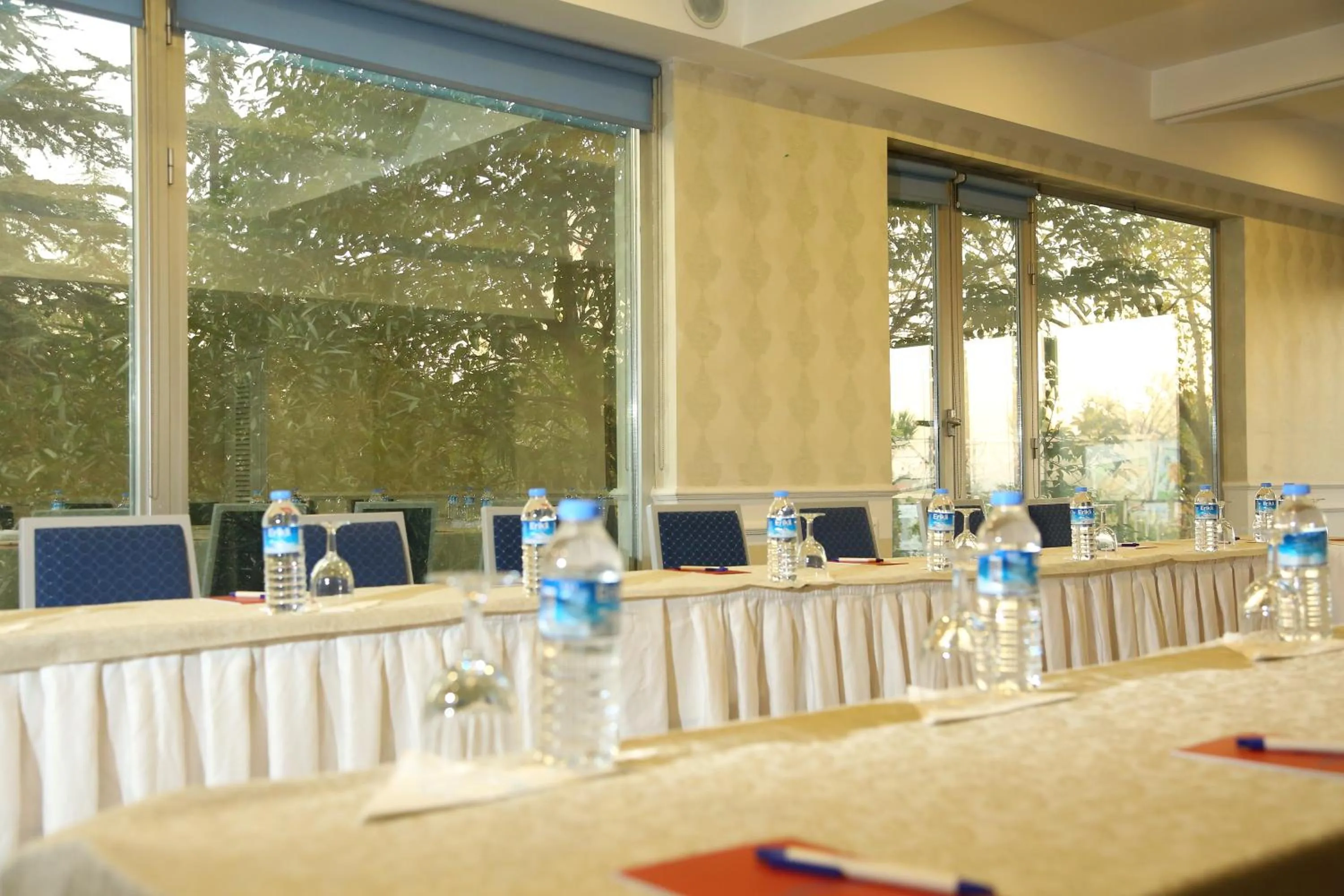 Meeting/conference room in North Point Hotel