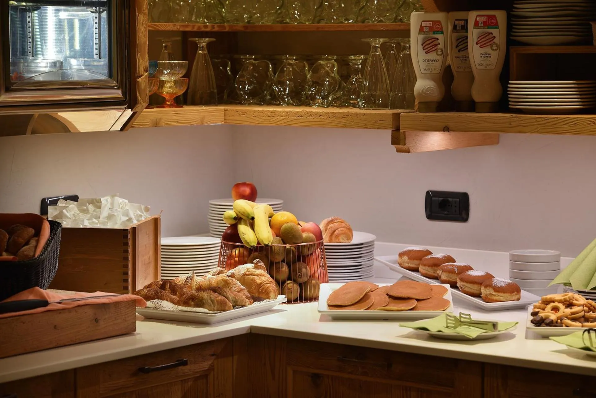 Buffet breakfast in Hotel San Giovanni