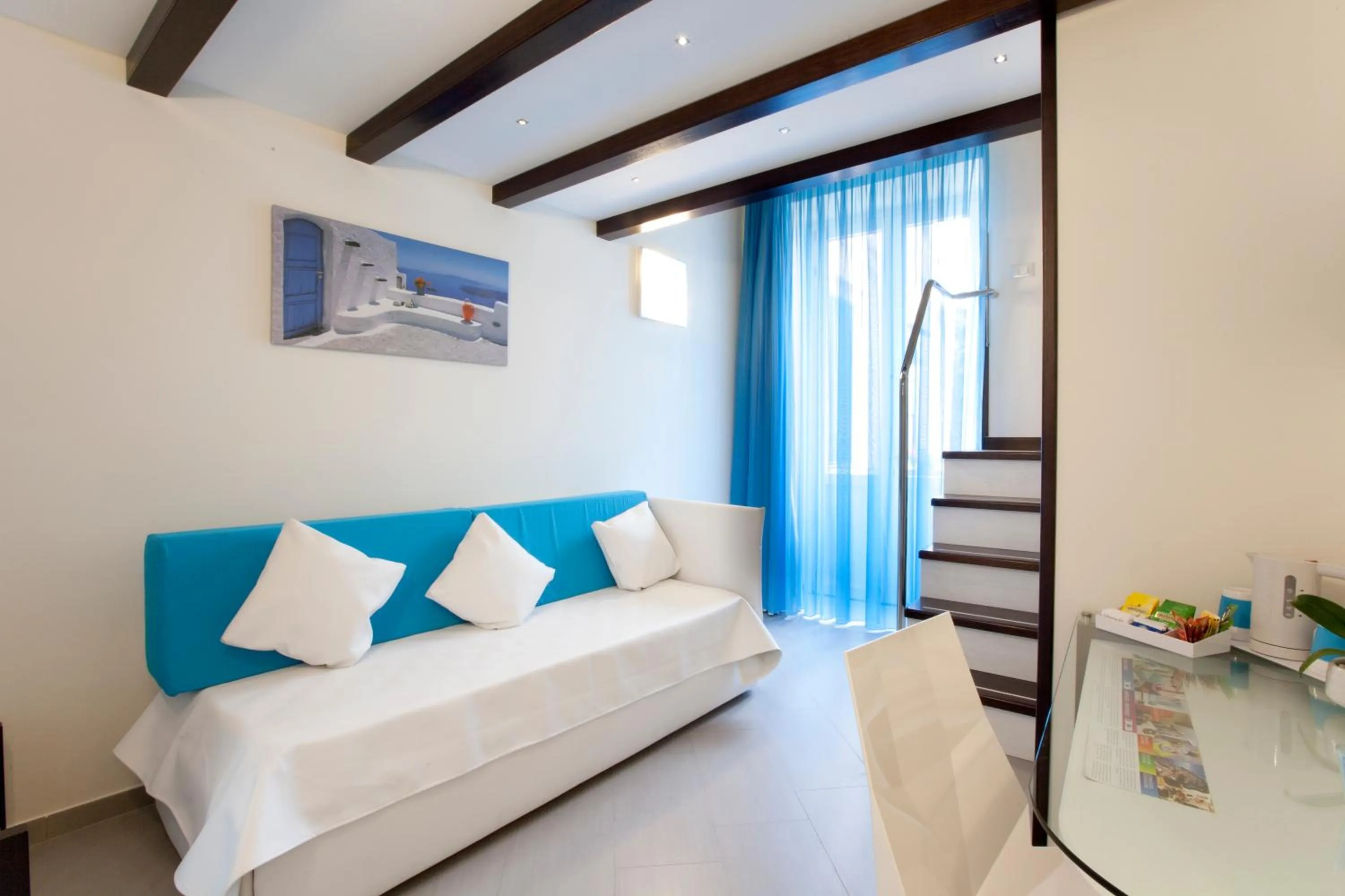 Coffee/tea facilities, Bed in Sorrento Flats