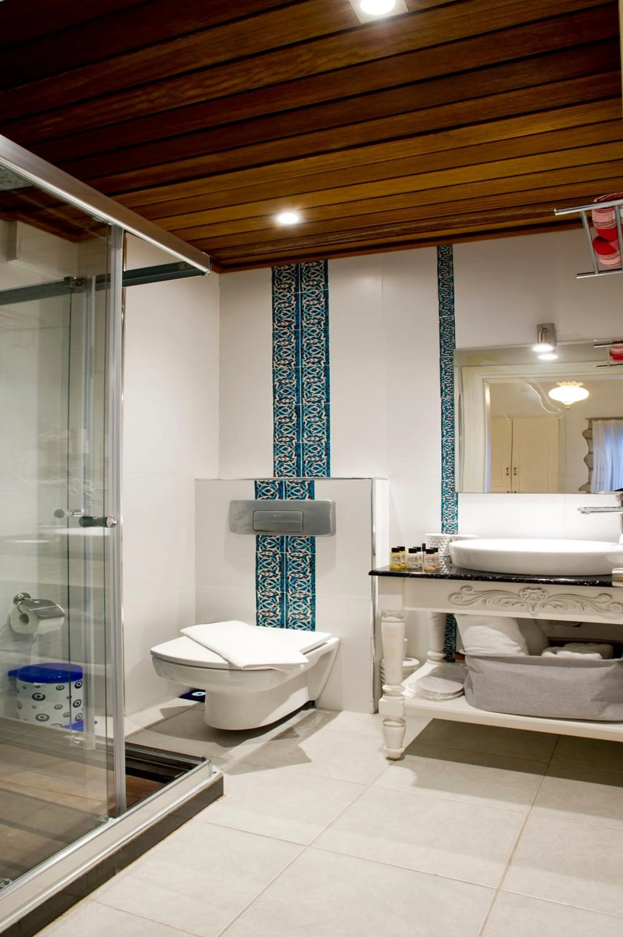 Bathroom in Lodos Hotel