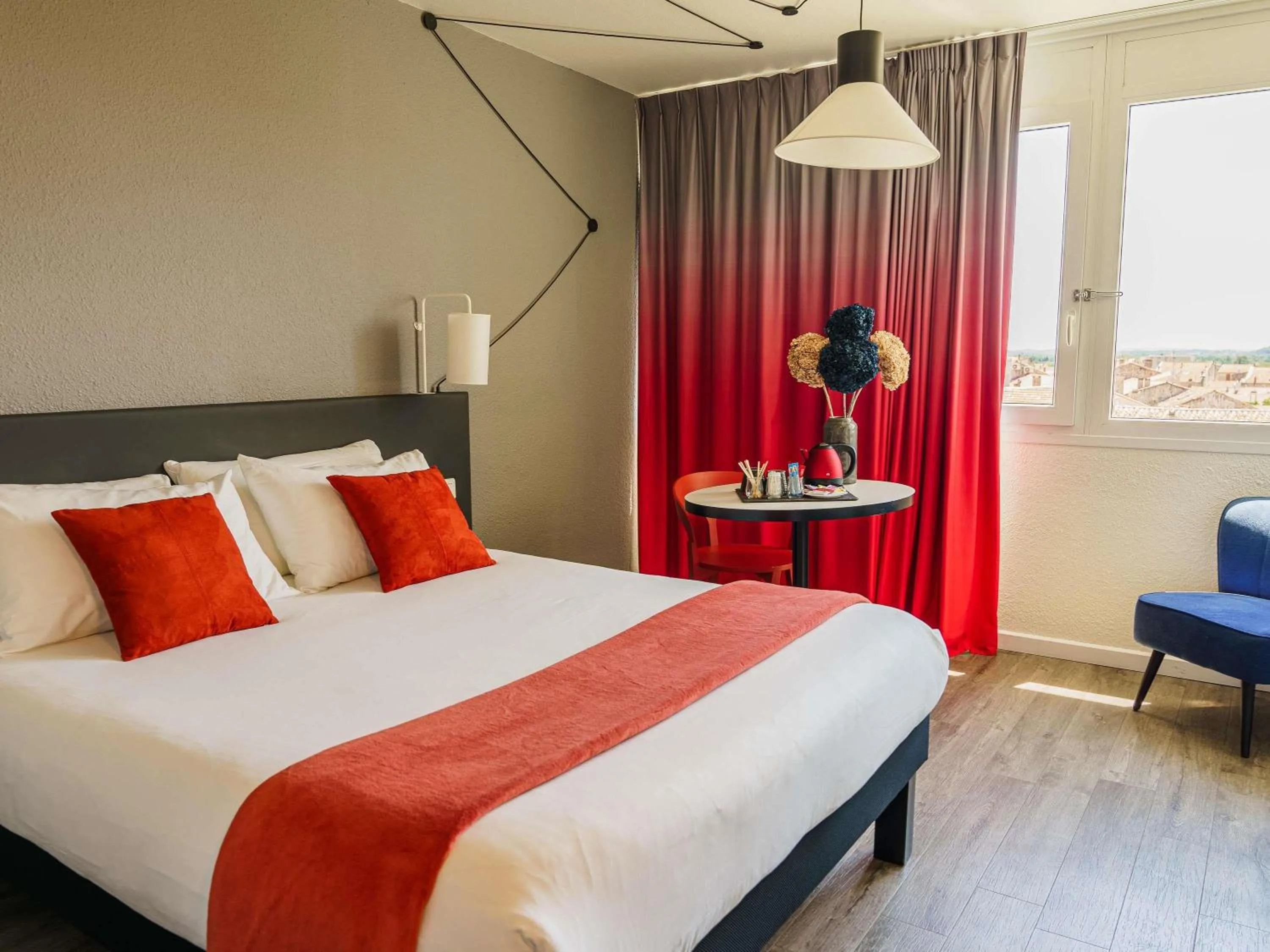 Property building, Bed in Ibis Alès Centre Ville