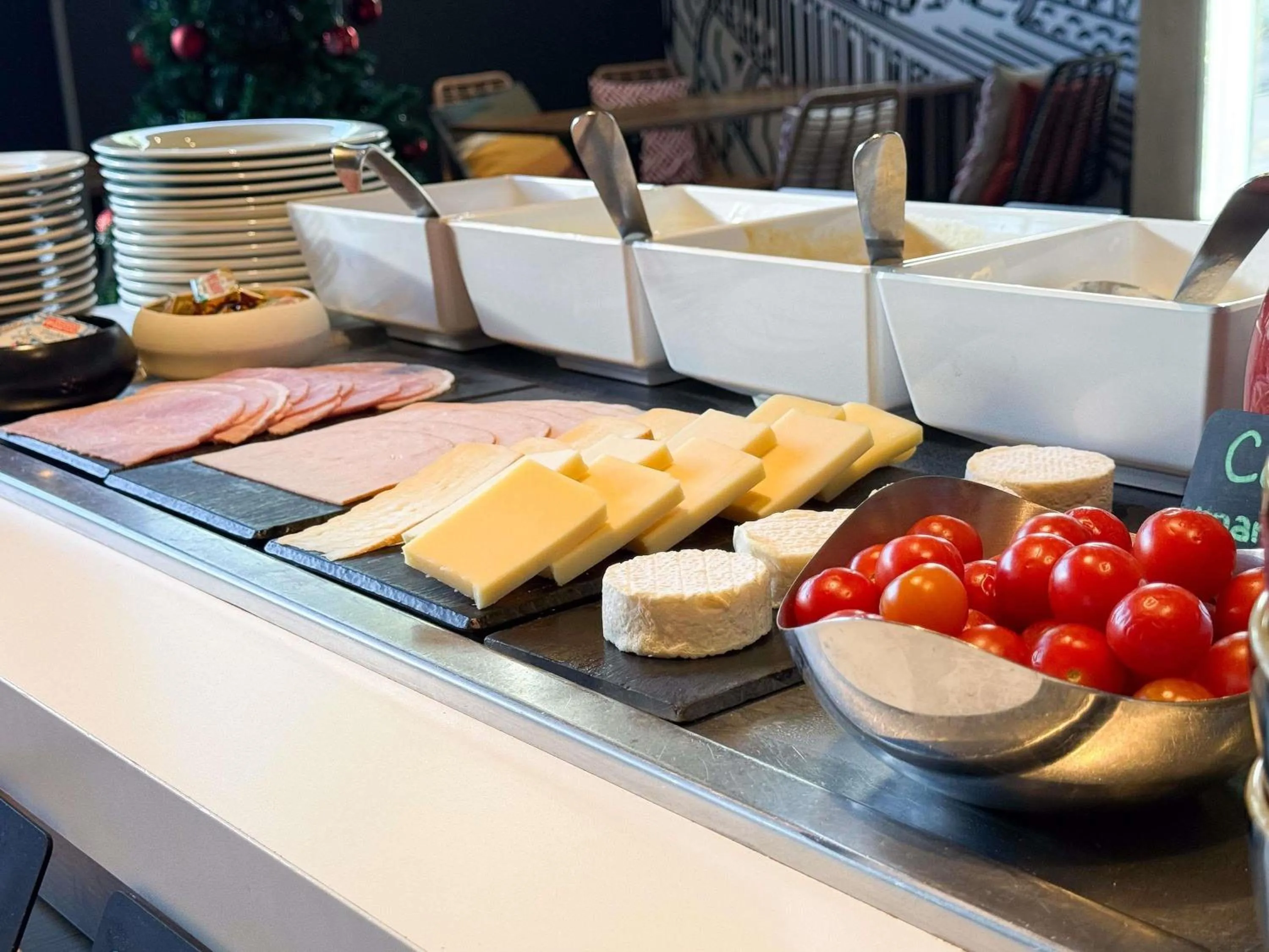 Breakfast in Ibis Alès Centre Ville