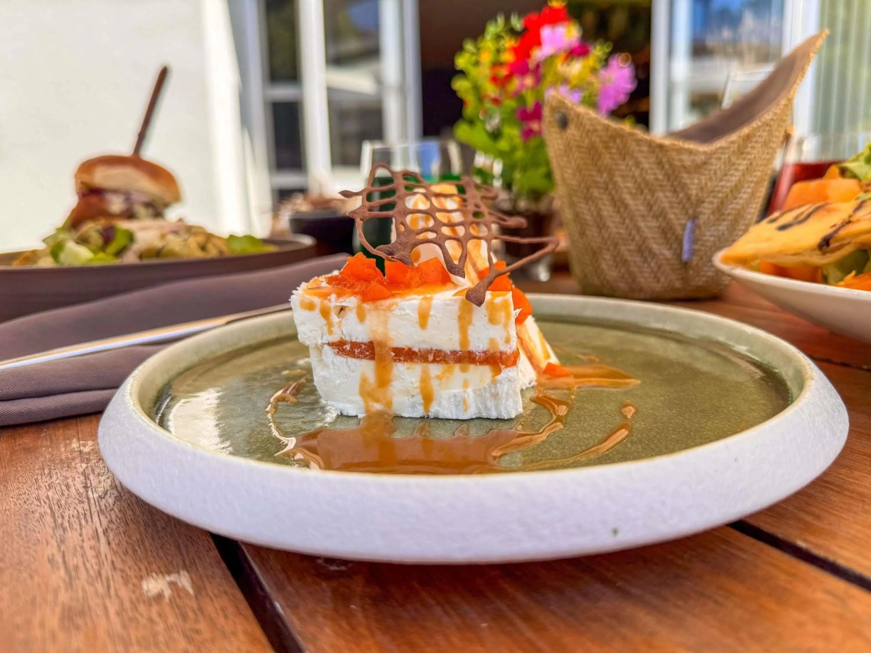 Restaurant/places to eat in Ibis Alès Centre Ville