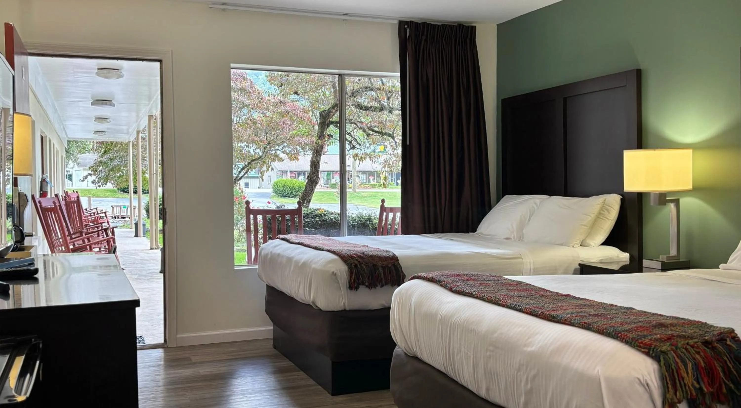 Bed in Castlewood Inn