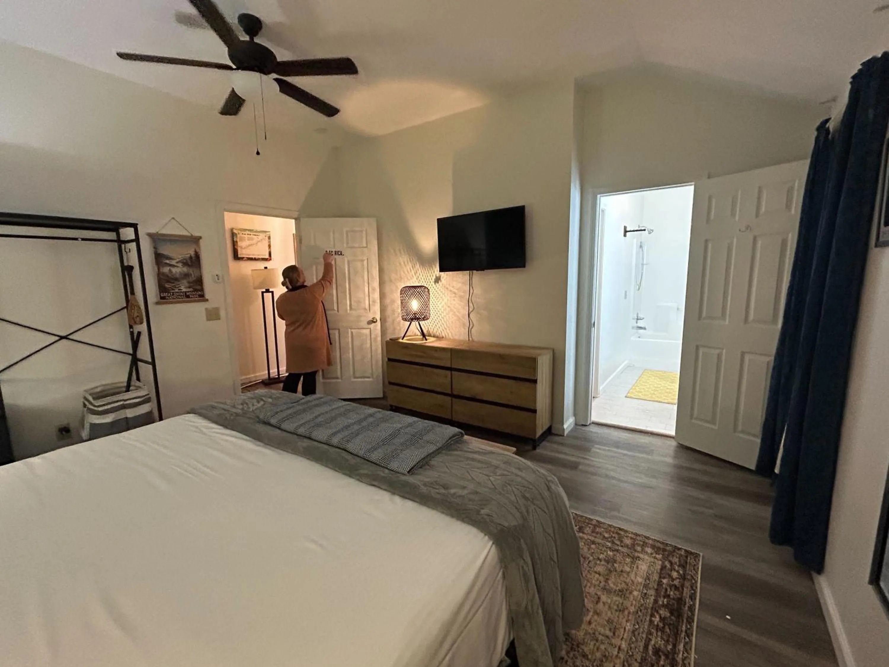 Bed in Castlewood Inn