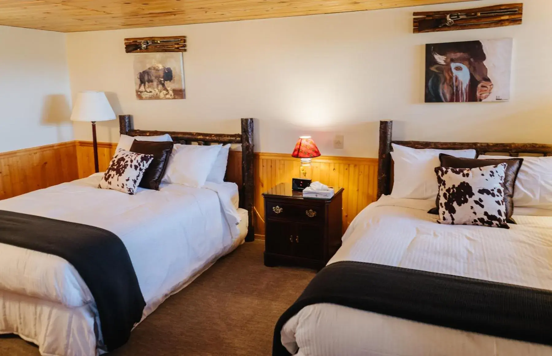 Main Lodge with 2 Queen Beds in River Lodge Main Lodge with 2 Queen Beds in River Lodge