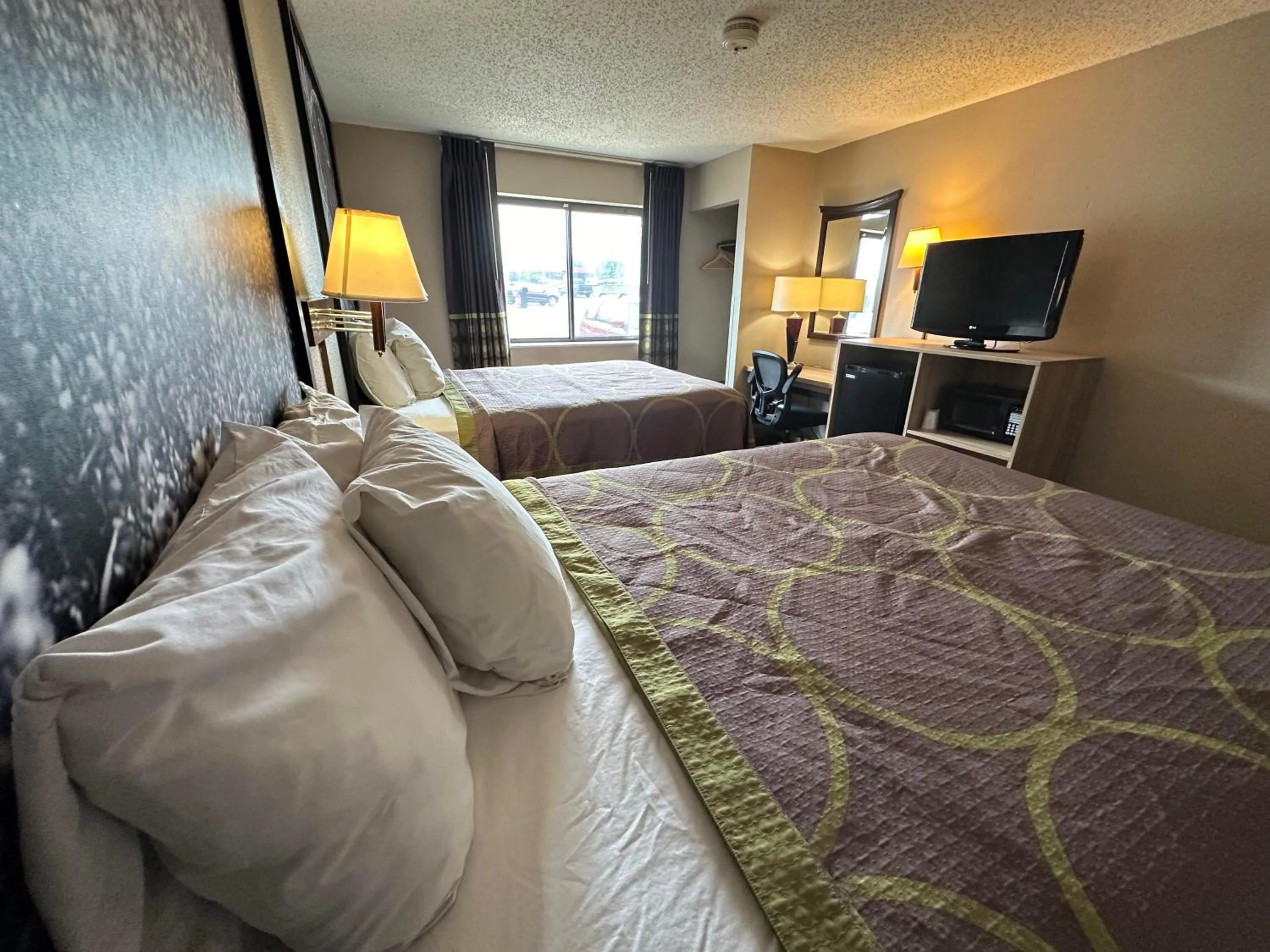 Bed in Super 8 by Wyndham Allentown Kutztown Area
