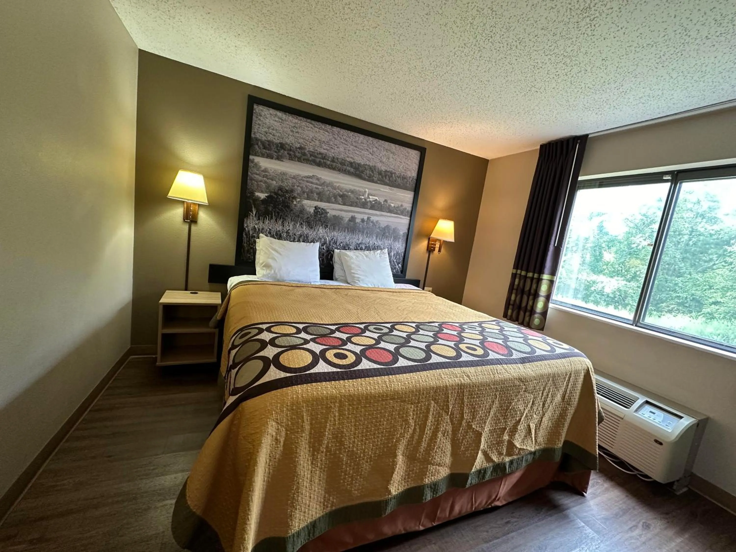 Bed in Super 8 by Wyndham Allentown Kutztown Area
