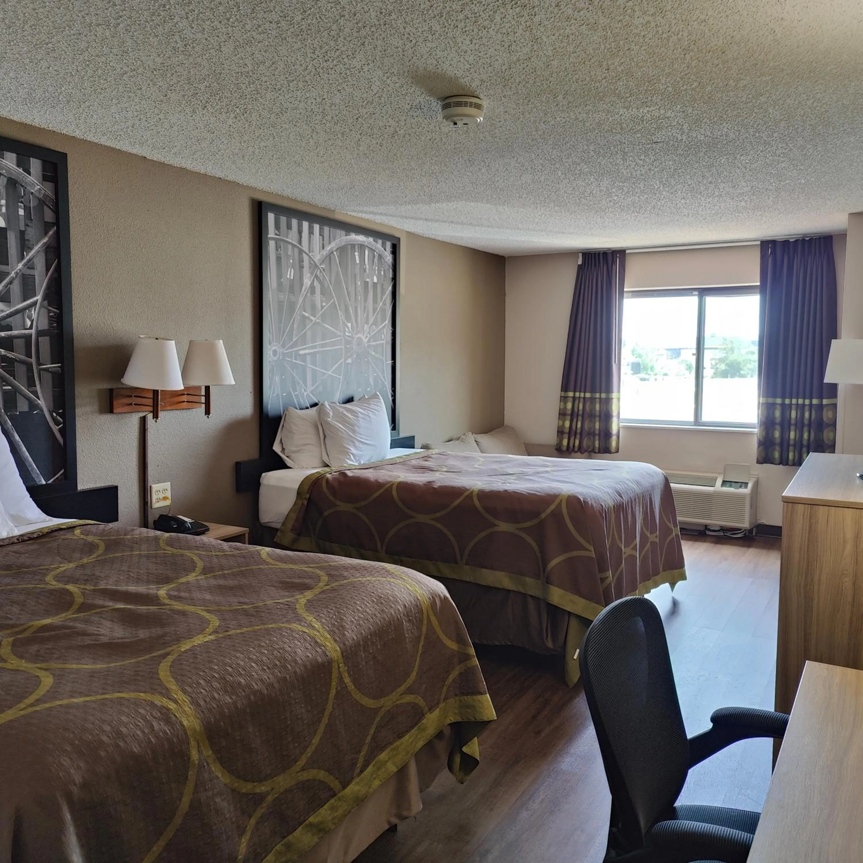 Bed in Super 8 by Wyndham Allentown Kutztown Area