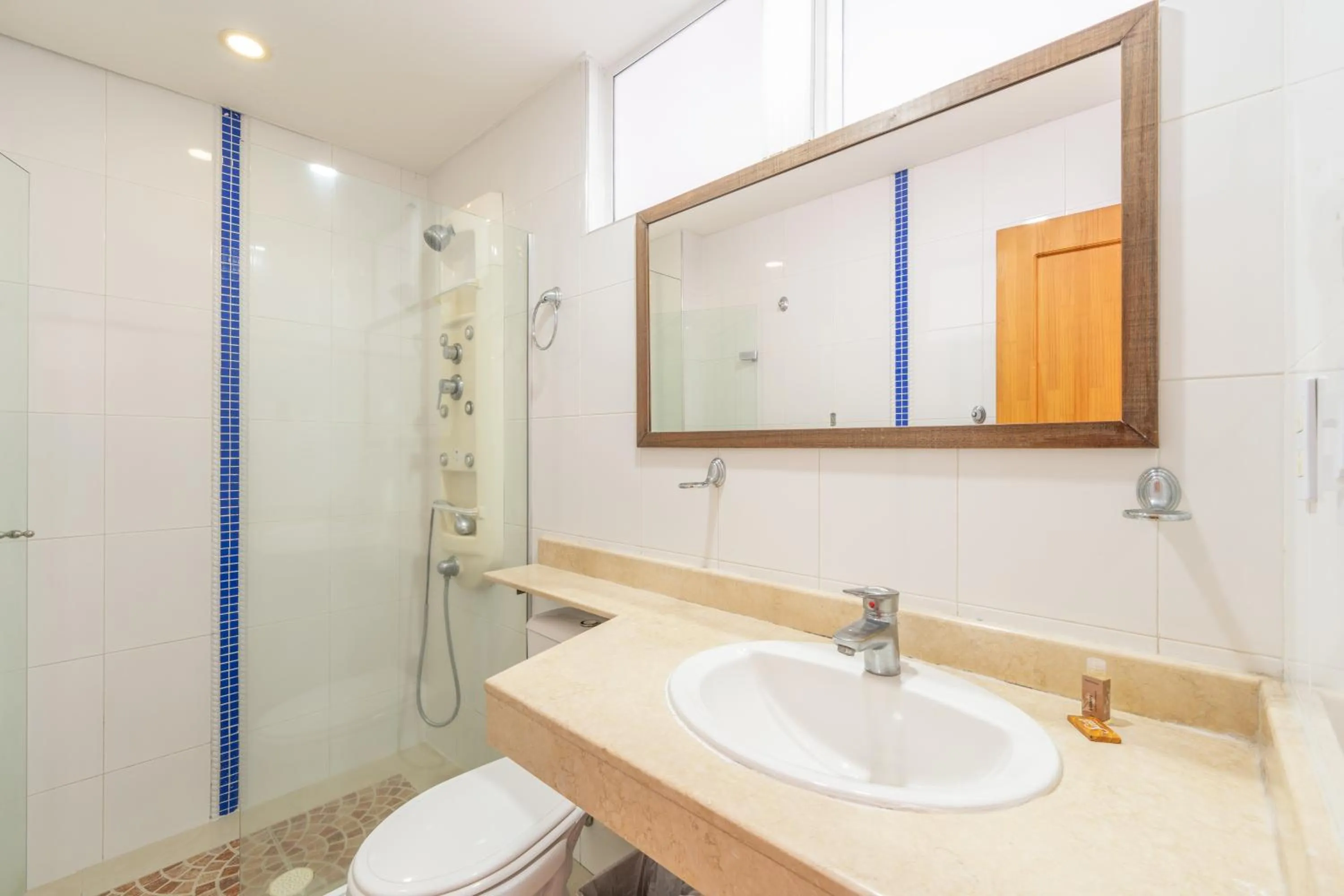 Bathroom in Basic Hotel Centenario by Hoteles MS