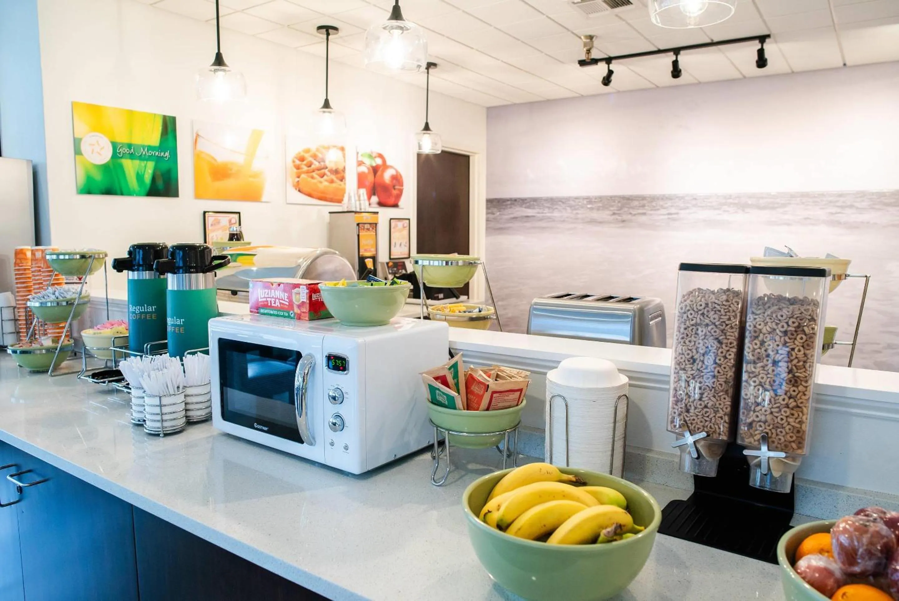 Breakfast in Quality Inn Palm Beach International Airport