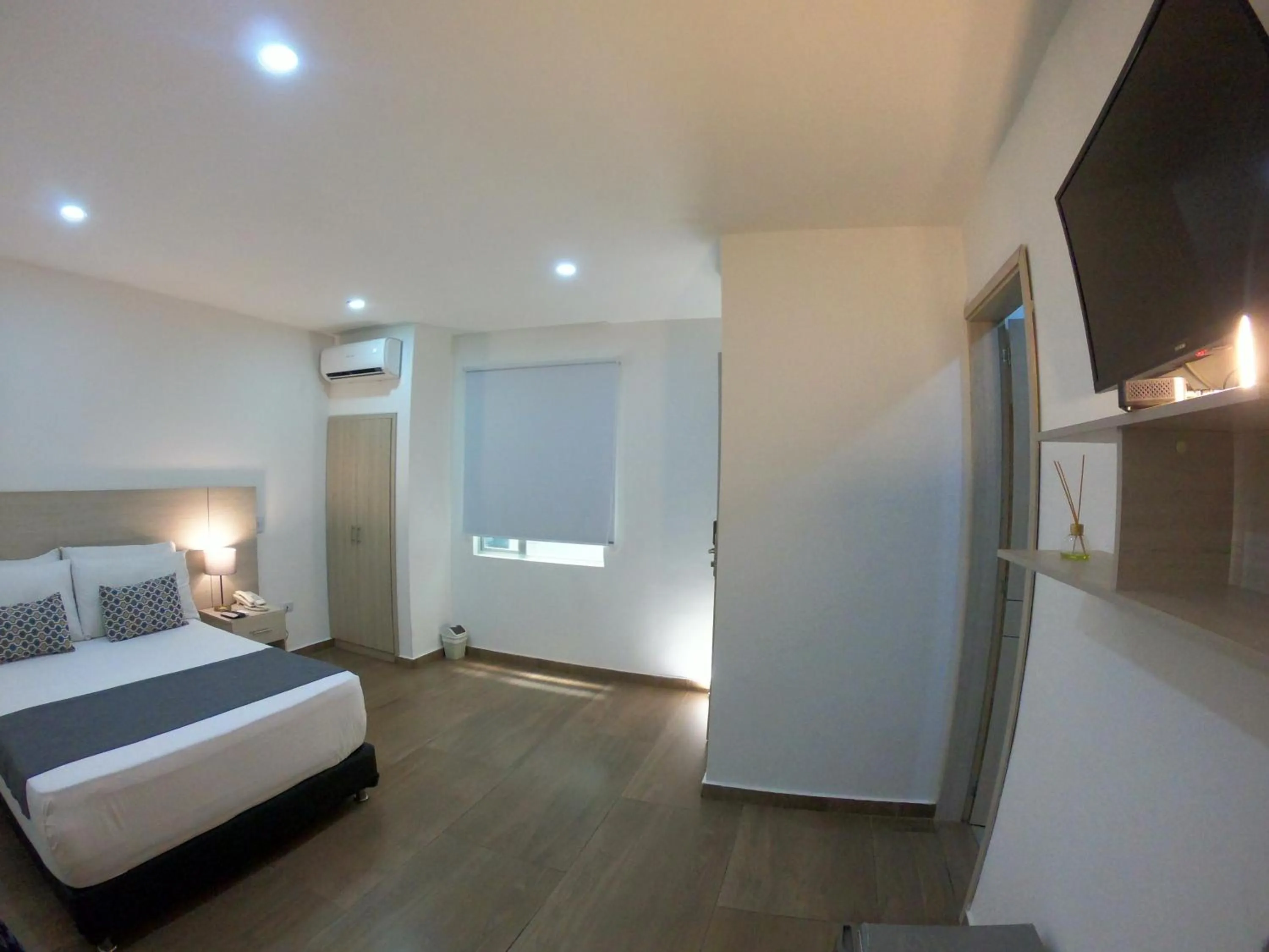 Bed in Basic Hotel Chipichape by Hoteles MS