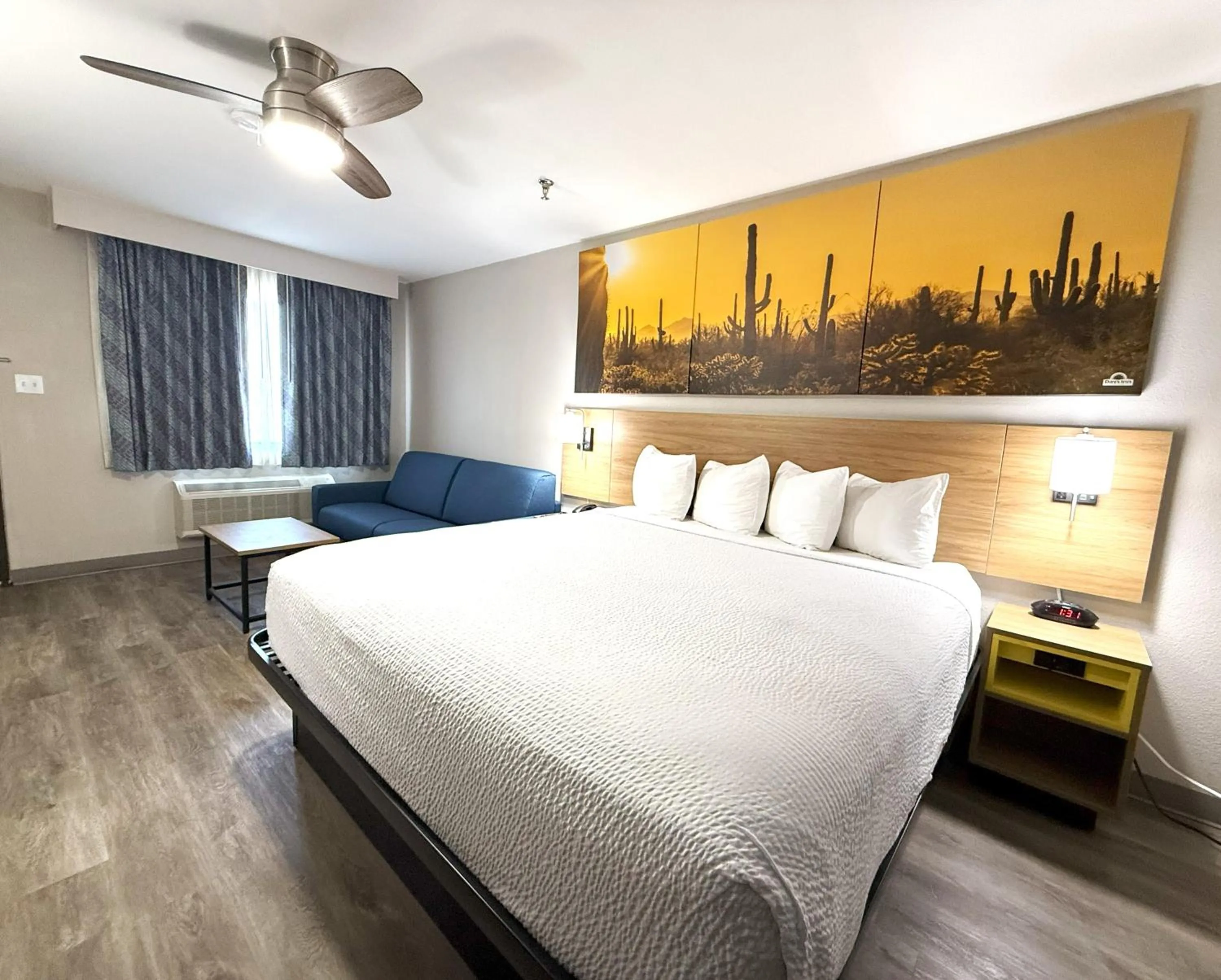 Bed in Days Inn by Wyndham Yuma